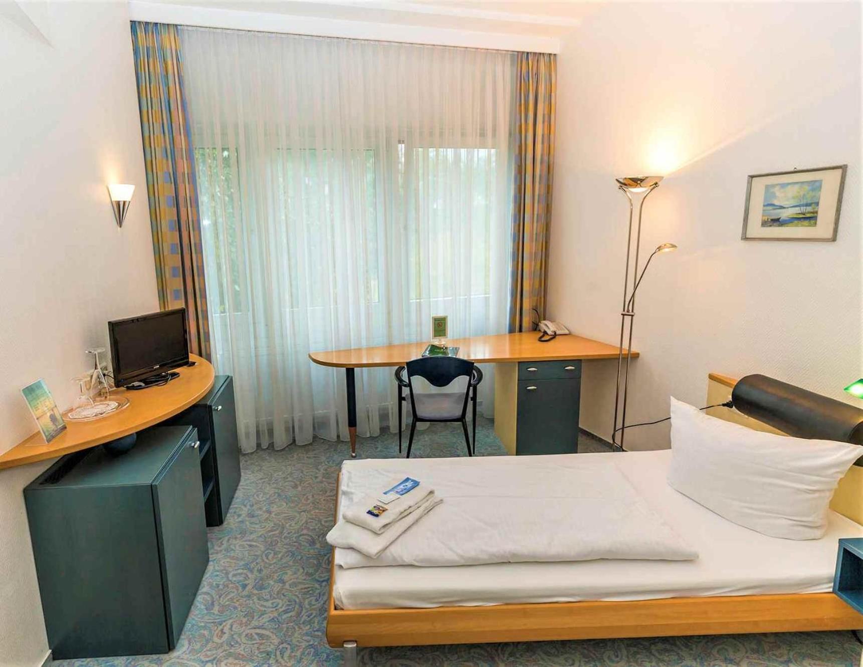 Single Room photo 3