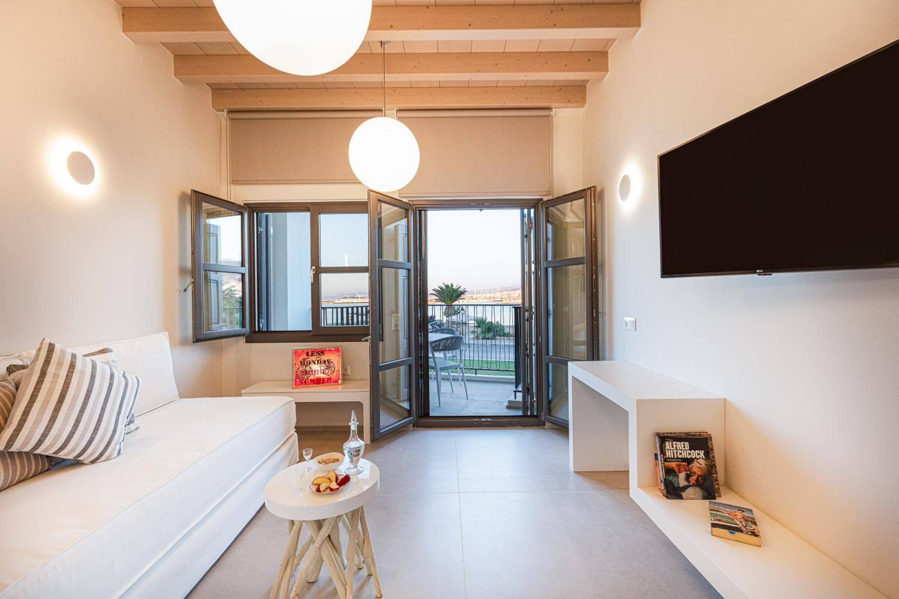 Deluxe Suite with Sea View