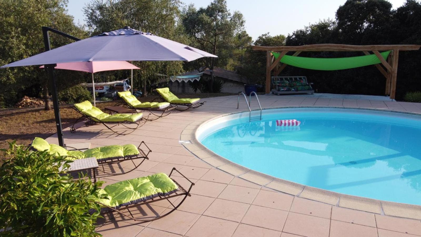 Double or Twin Room with Pool View photo 2