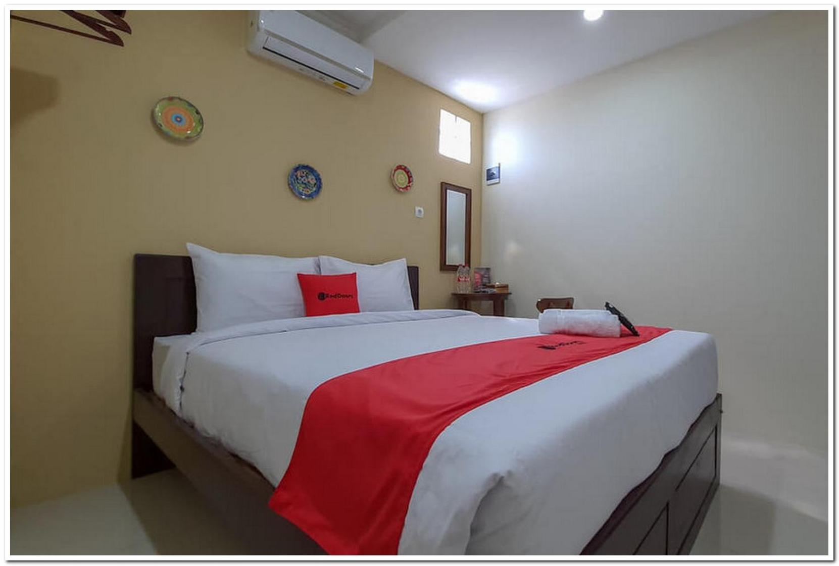 Deluxe Room - Photo 5