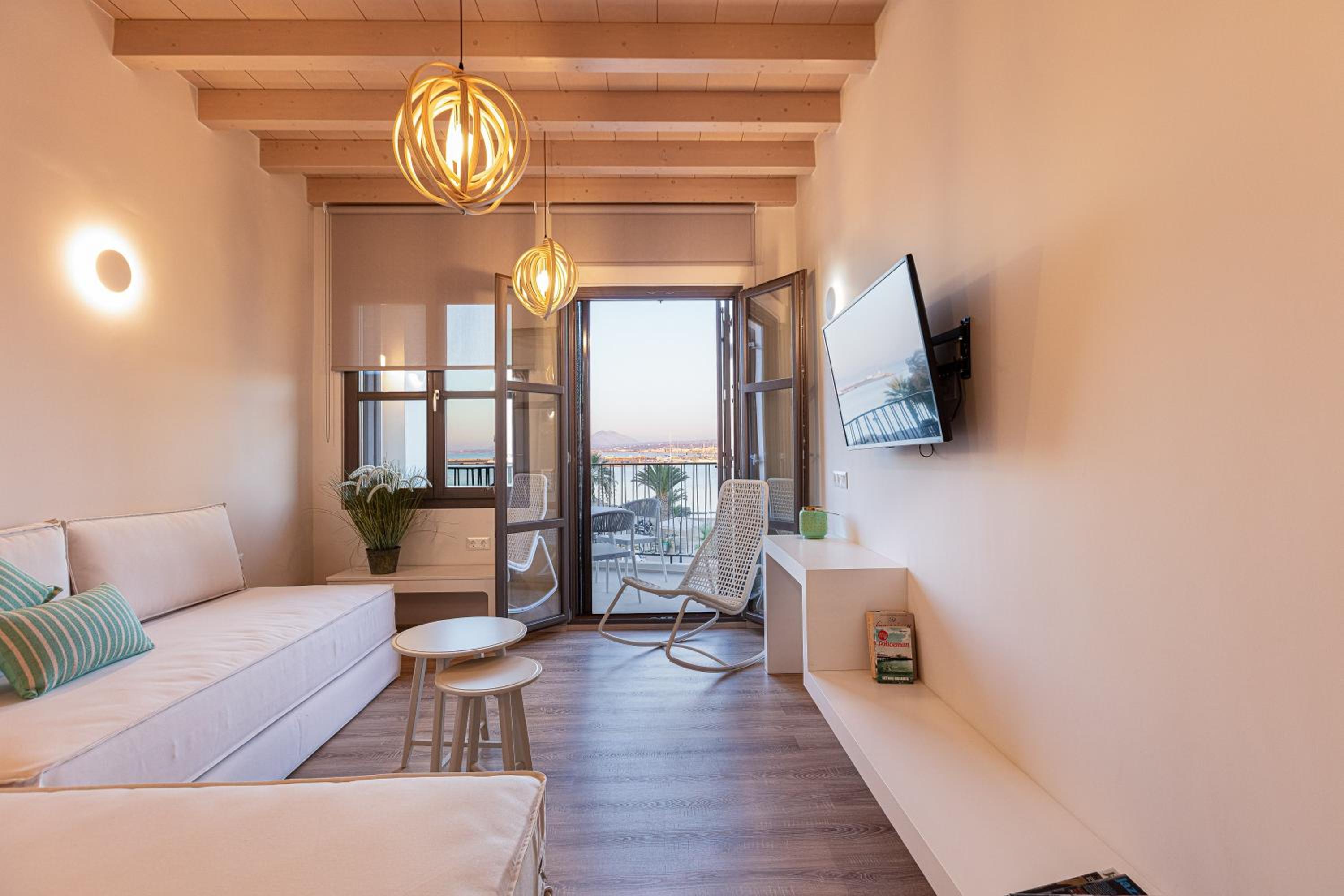 Suite with Hot Tub
