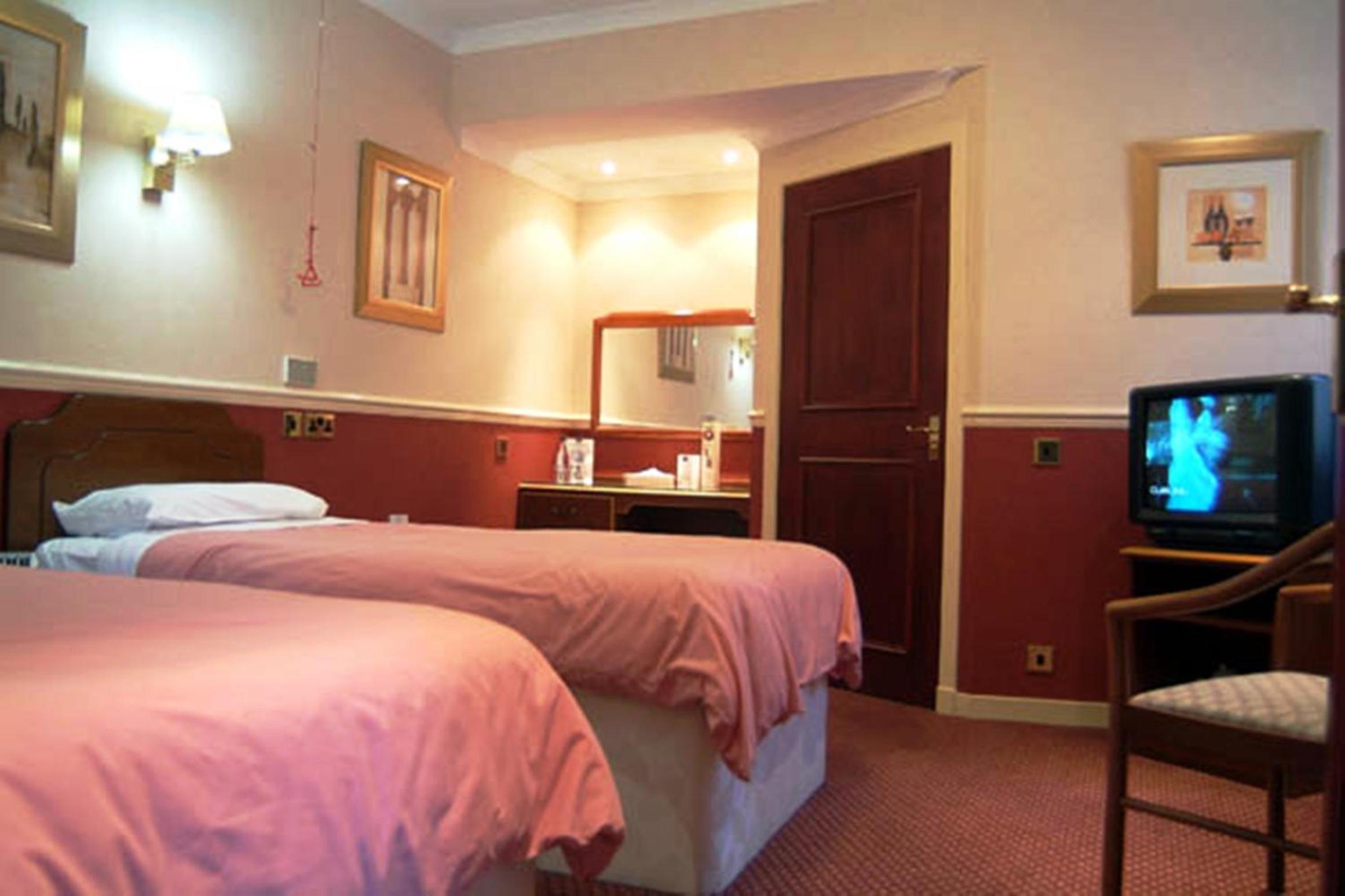 Classic Twin Room - Photo 7