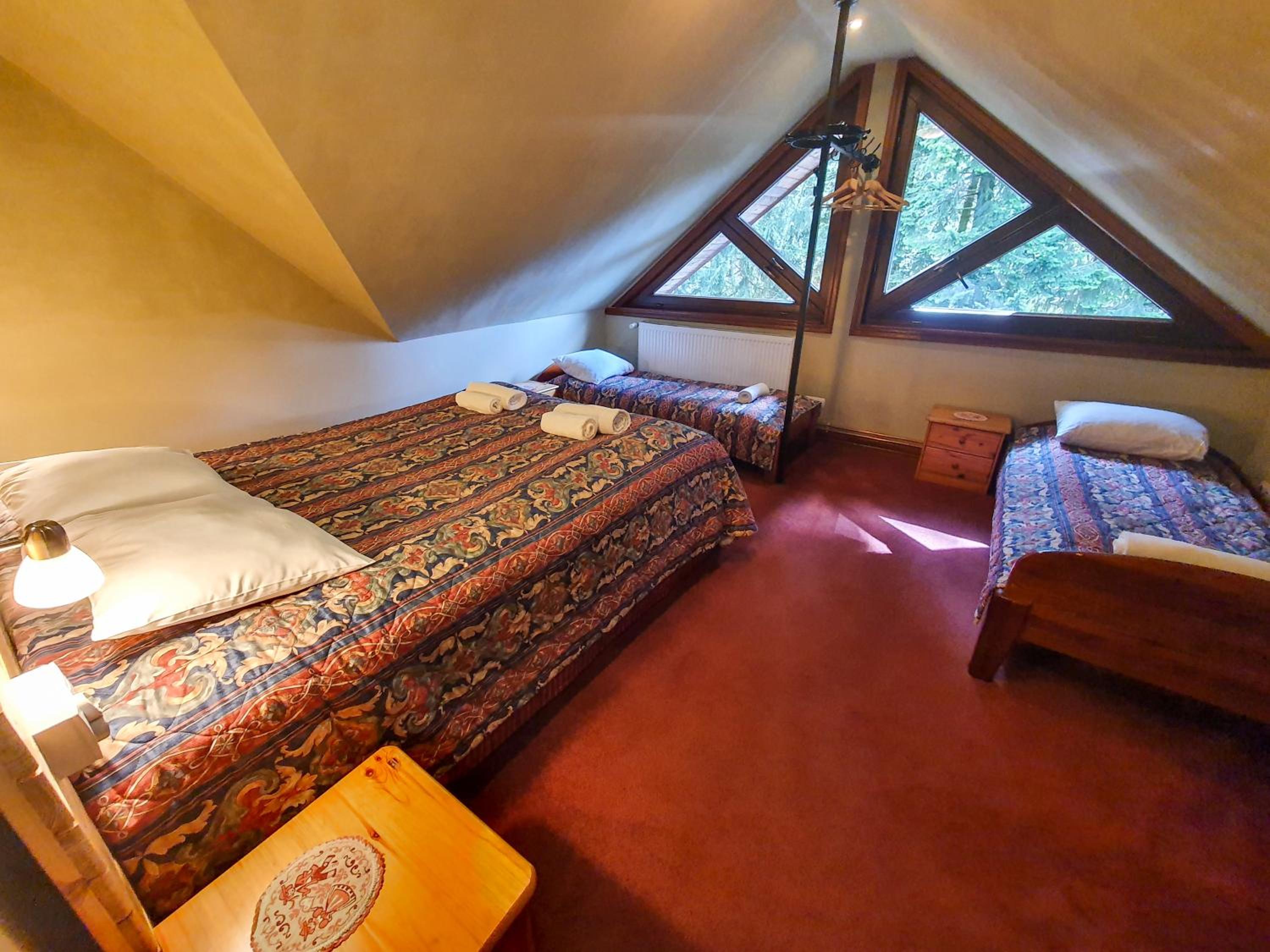 Economy Quadruple Room photo 3
