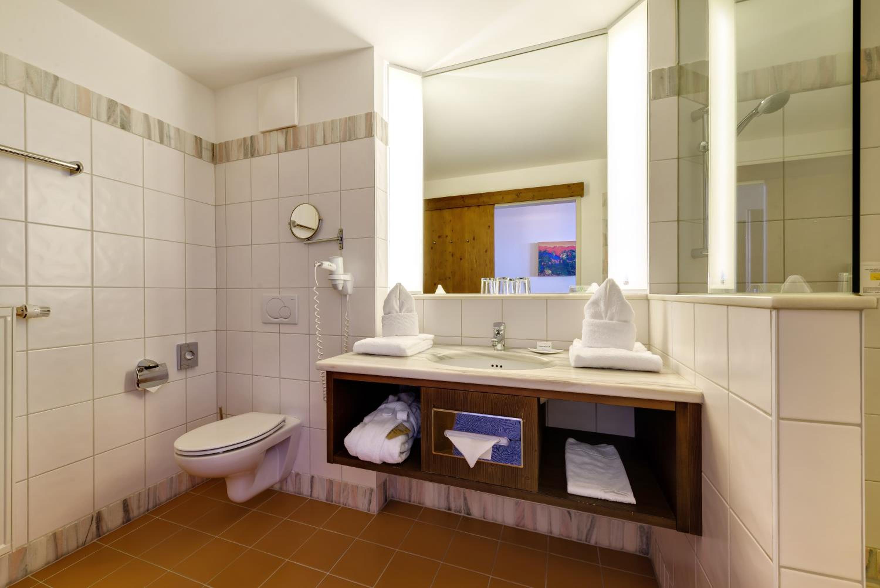 Economy Double or Twin Room photo 2