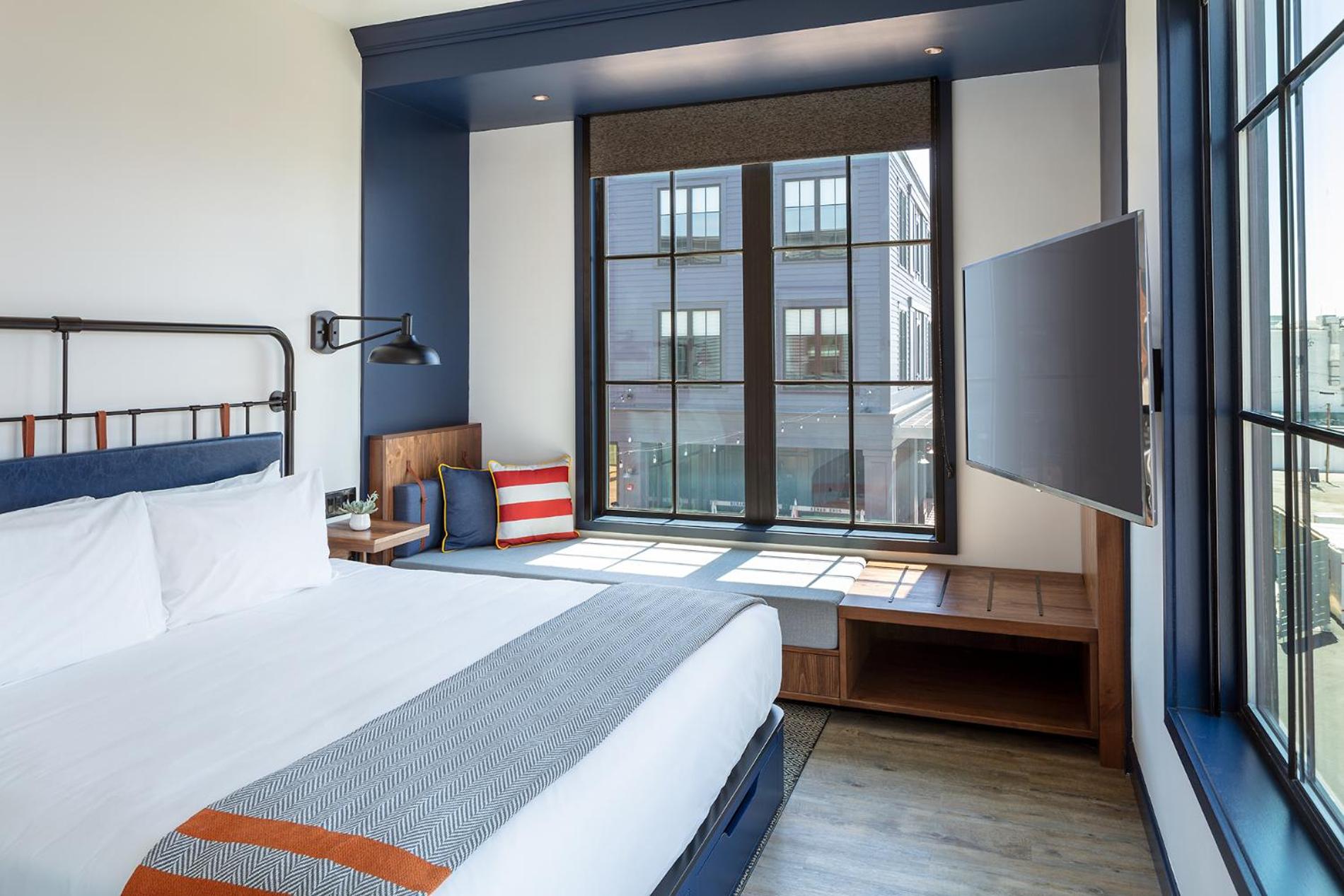 Standard King Room photo 1