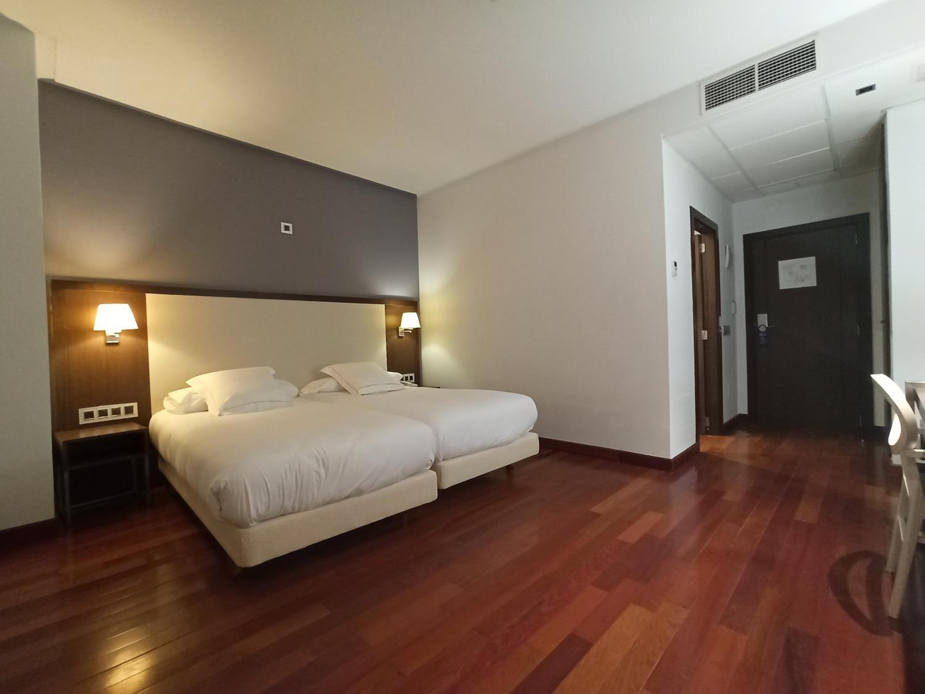 Superior Double Room - Photo 11