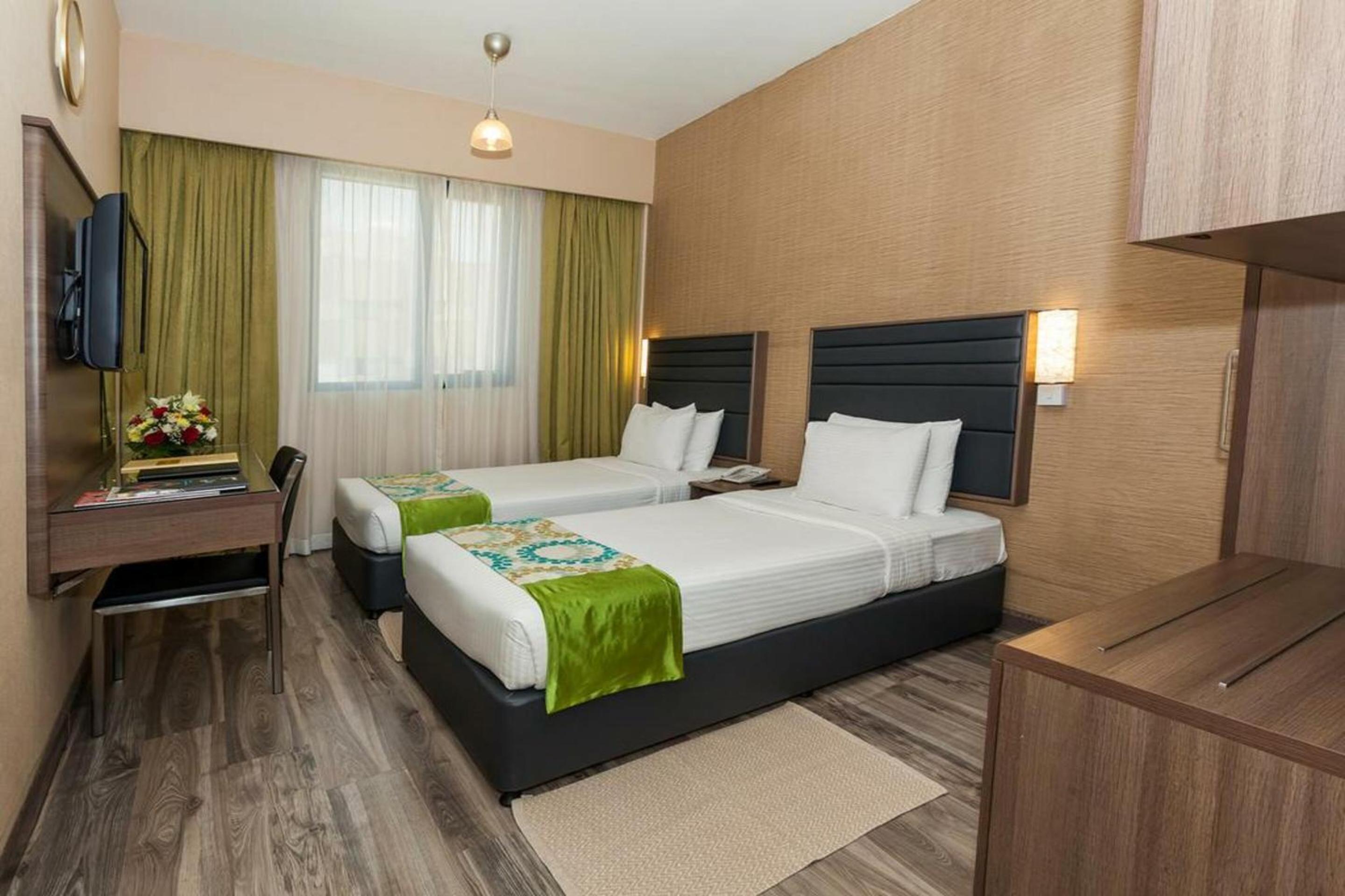 Standard Twin Room photo 2