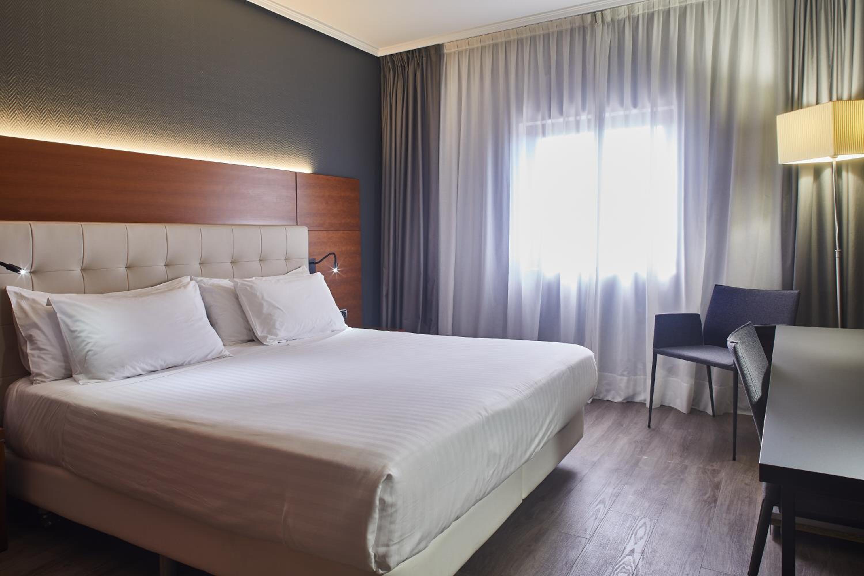 Standard Double Room With Extra Bed For Child photo 2