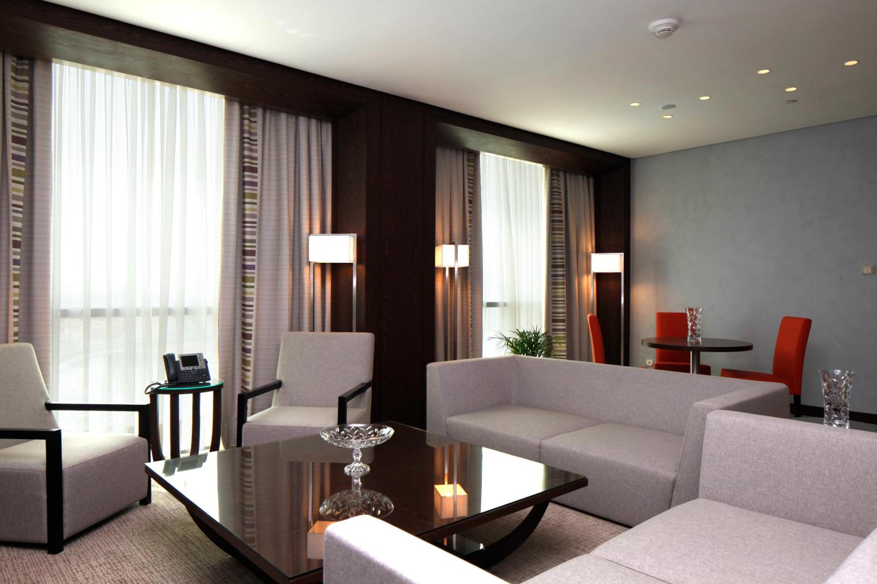 King Suite - Photo 13