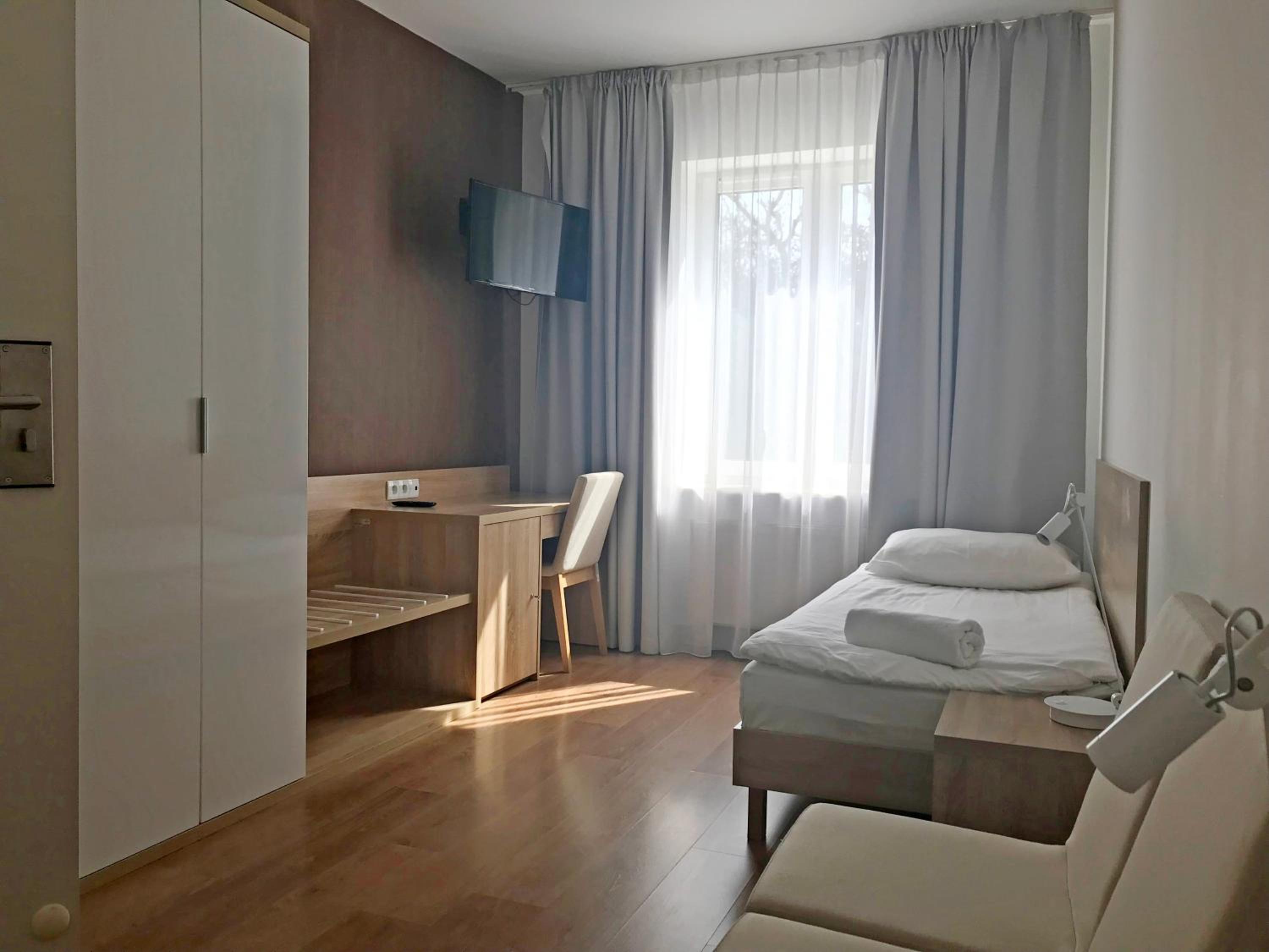 Budget Single Room photo 3