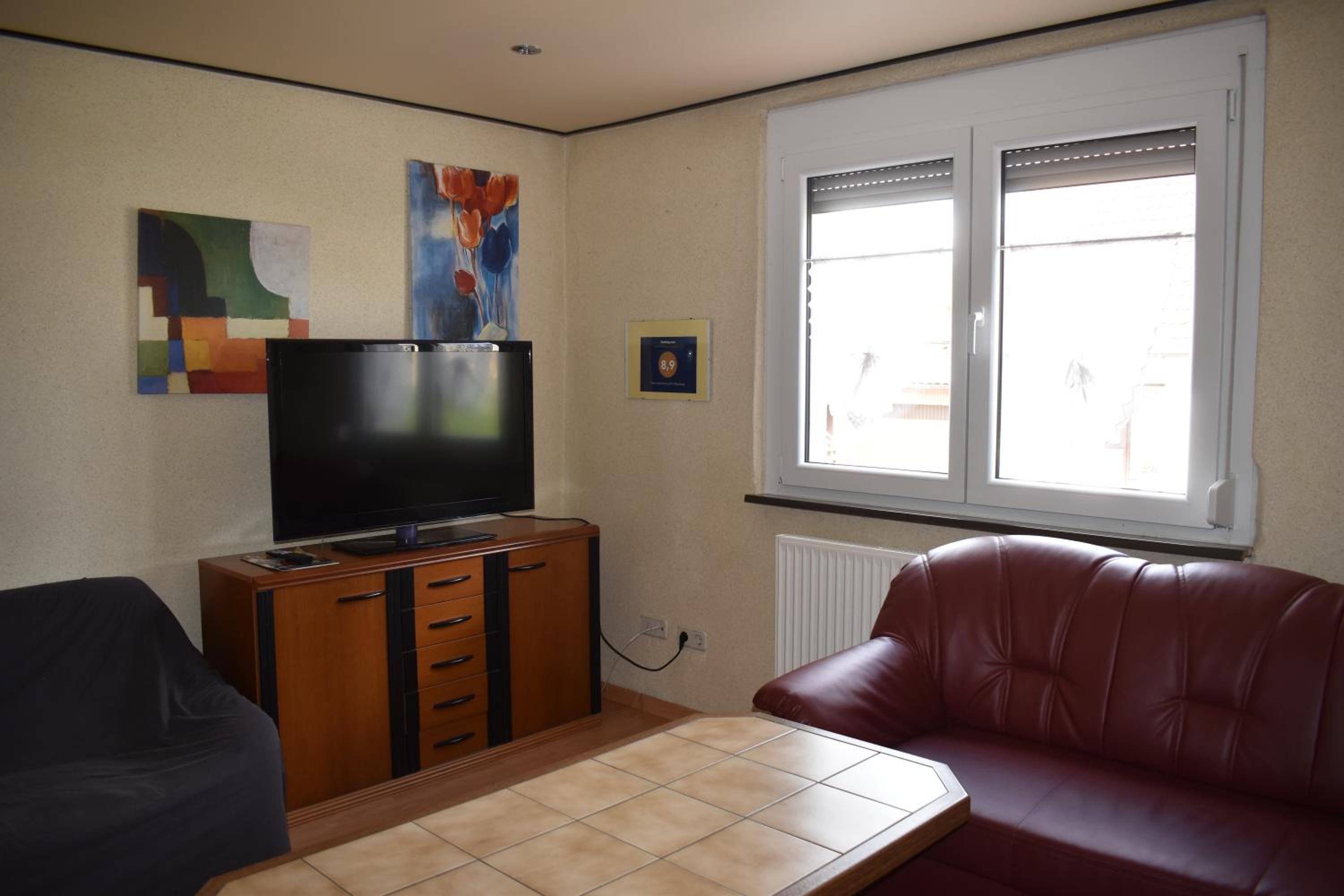 One-Bedroom Apartment photo 1