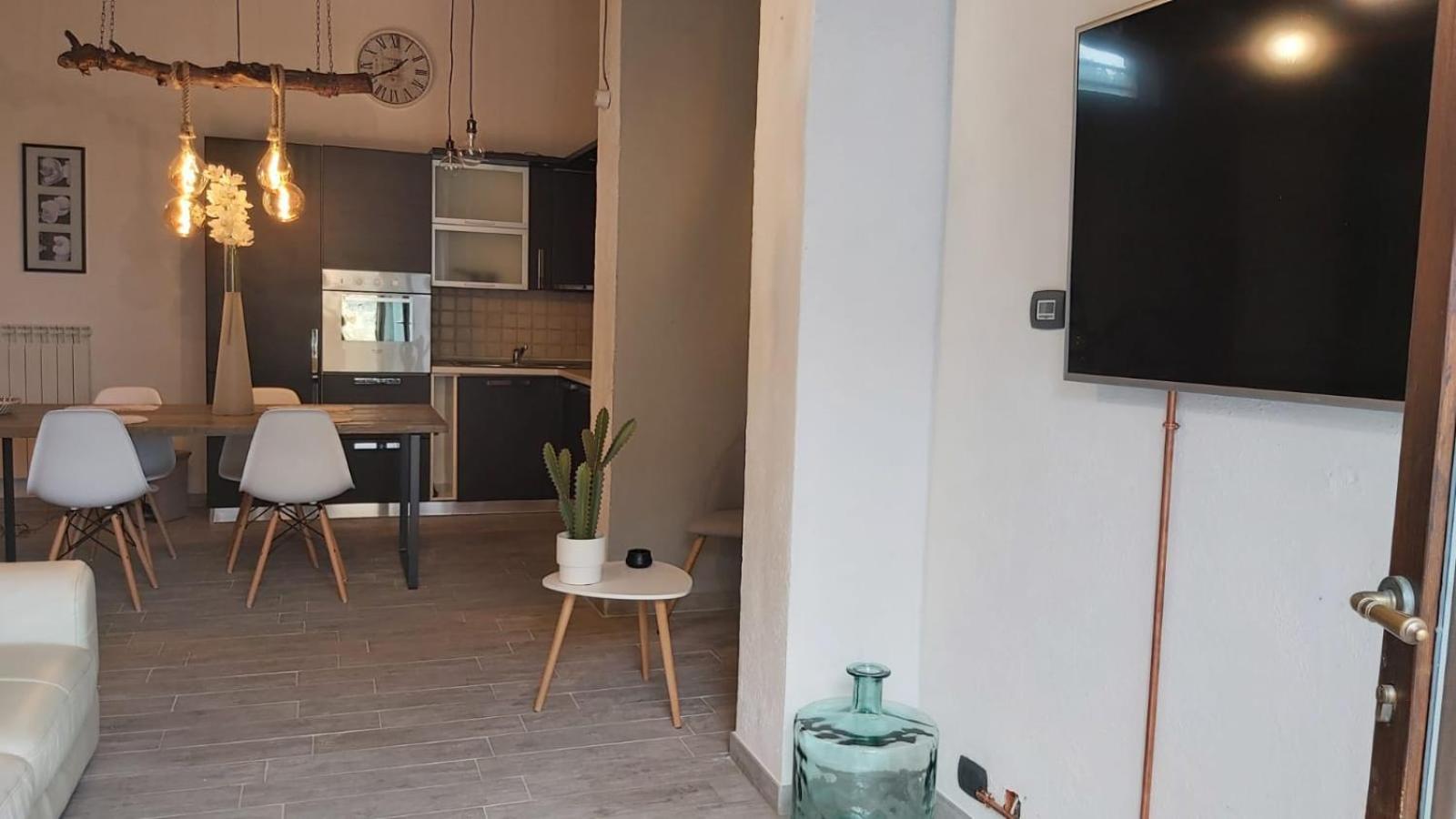 One-Bedroom Apartment - Photo 37