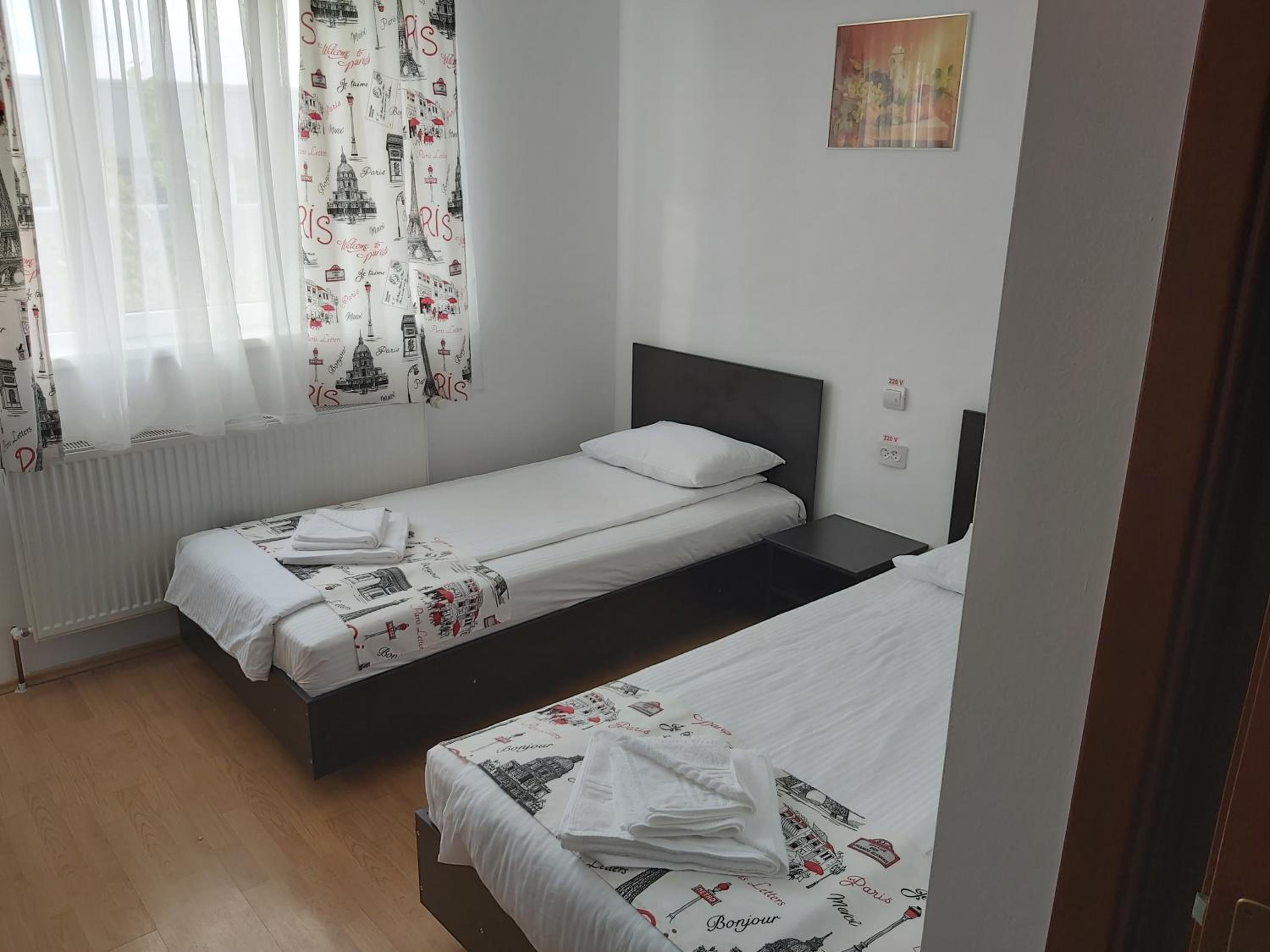 Double or Twin Room photo 1