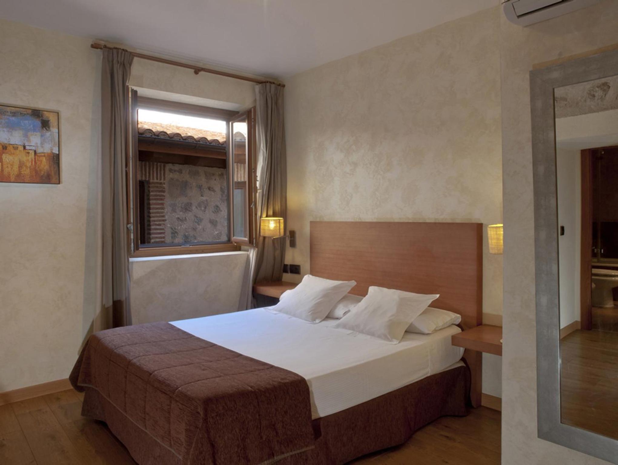 Habitación Estándar con Cama Queen