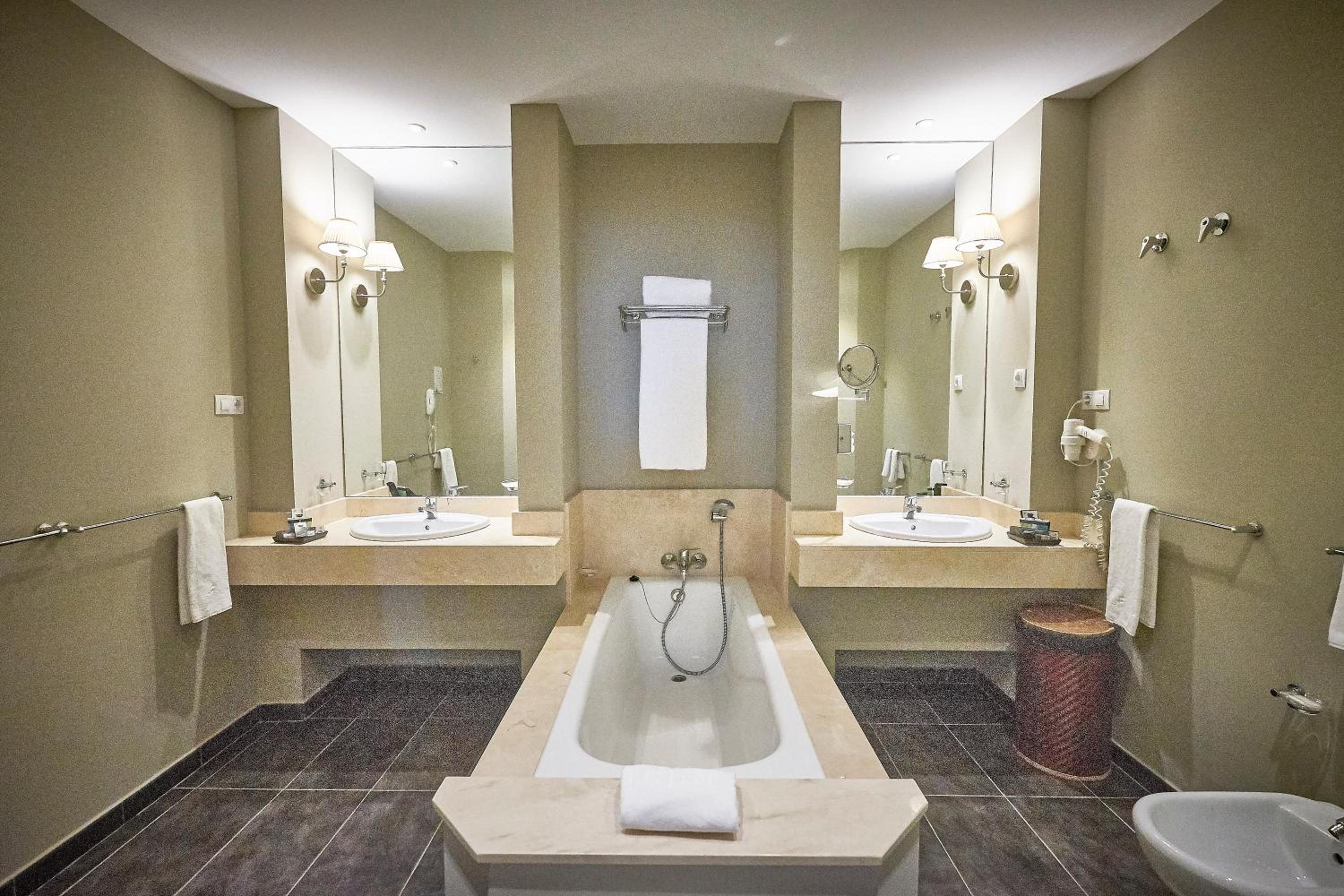 Two-Bedroom Suite (2 Adults + 2 Children)  - Photo 6