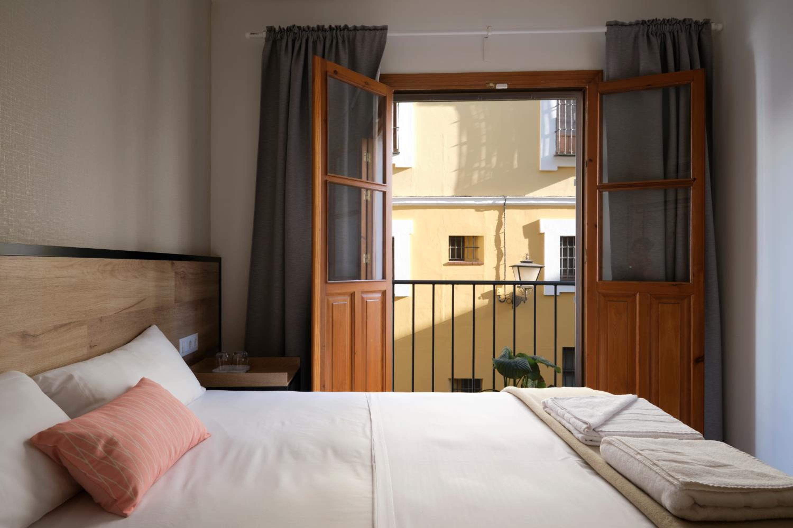 Deluxe Double Room with Balcony - Photo 2