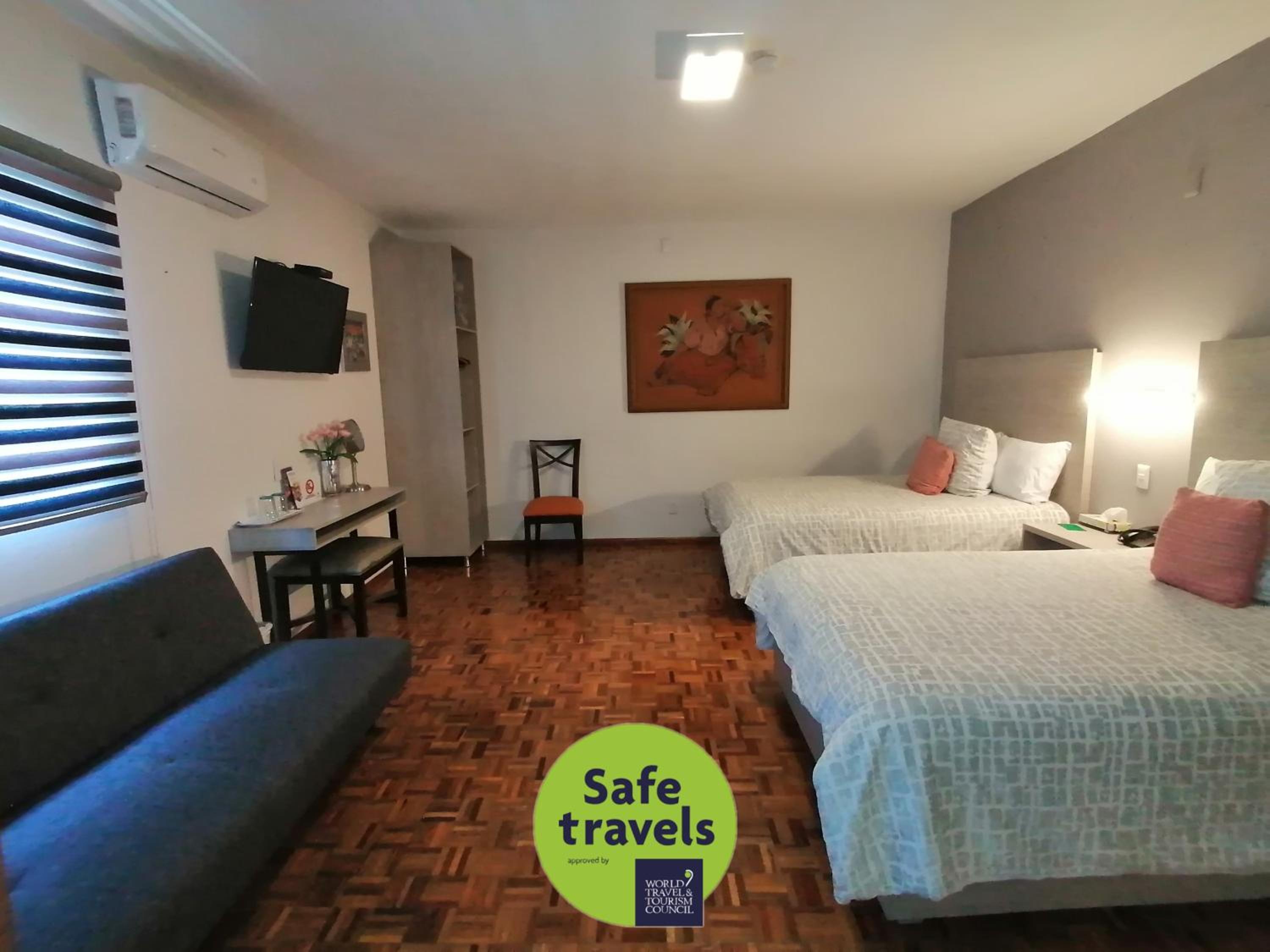 Standard Double Room with Two Double Beds photo 3