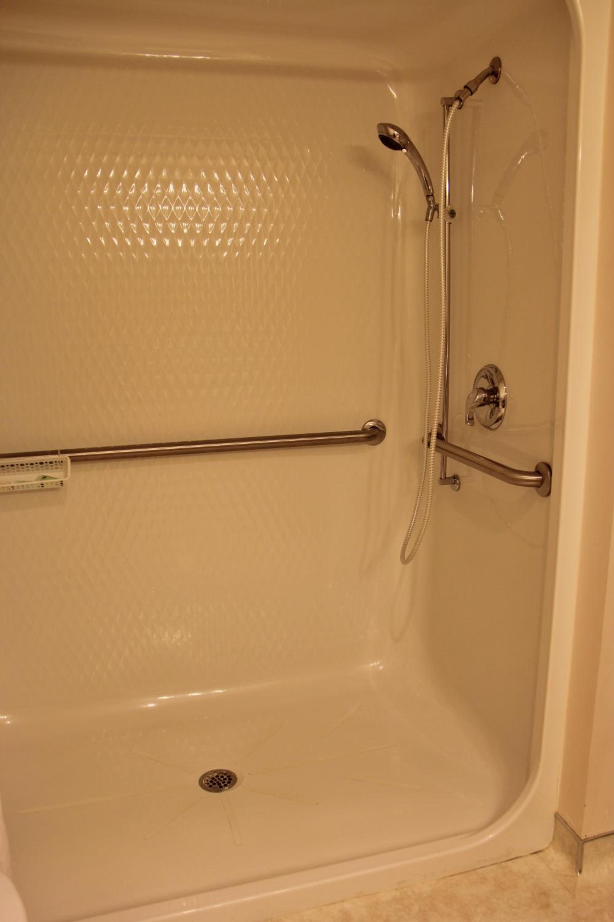 Double Room - Disability Access - Photo 4