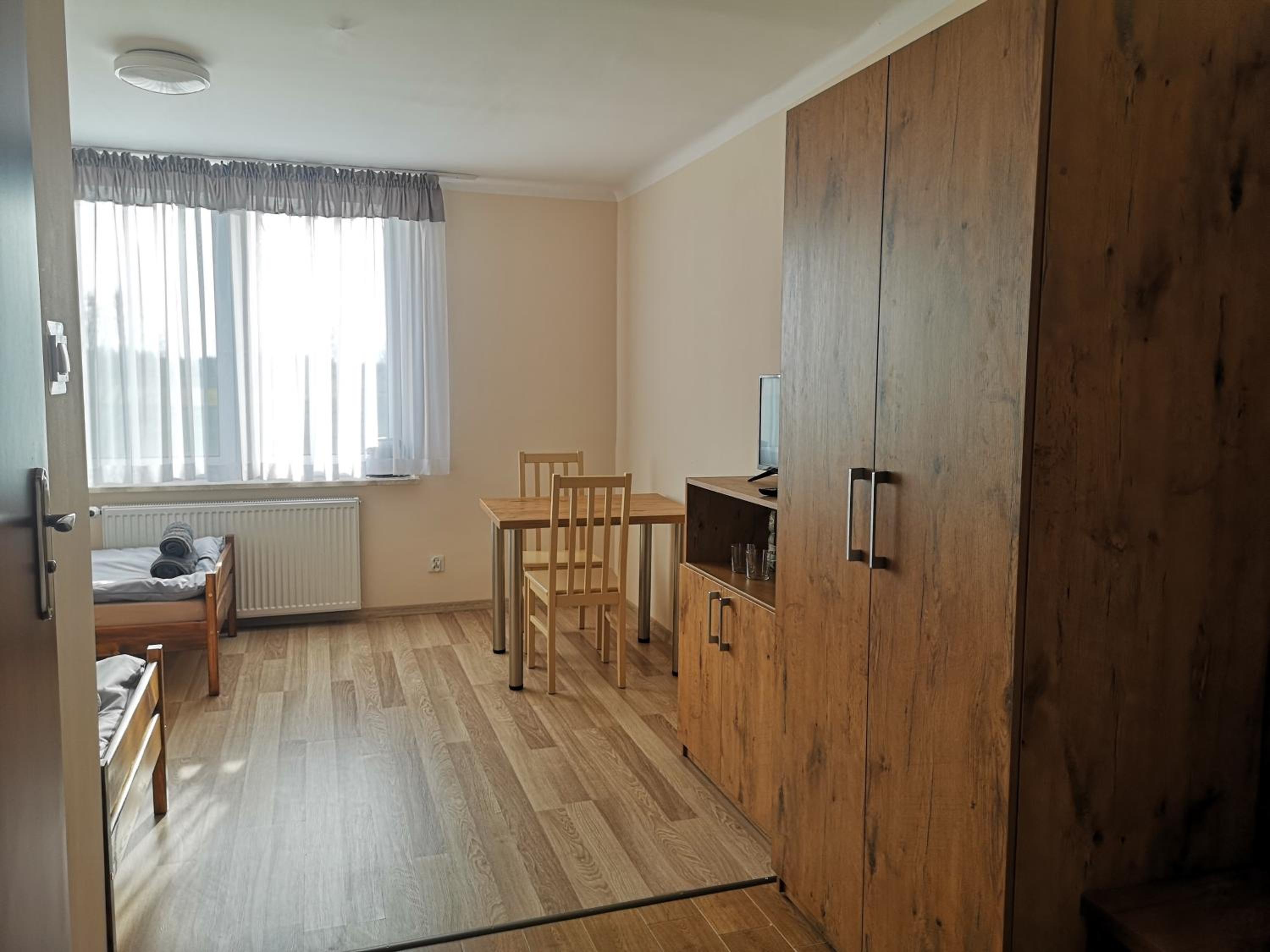 Double Room with Private Bathroom - Photo 7