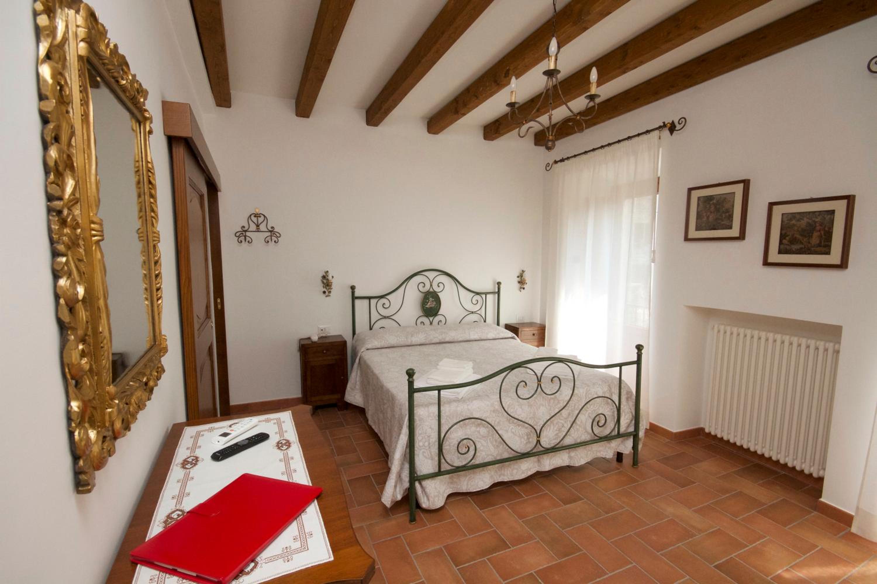 Double Room with Private Bathroom photo 1