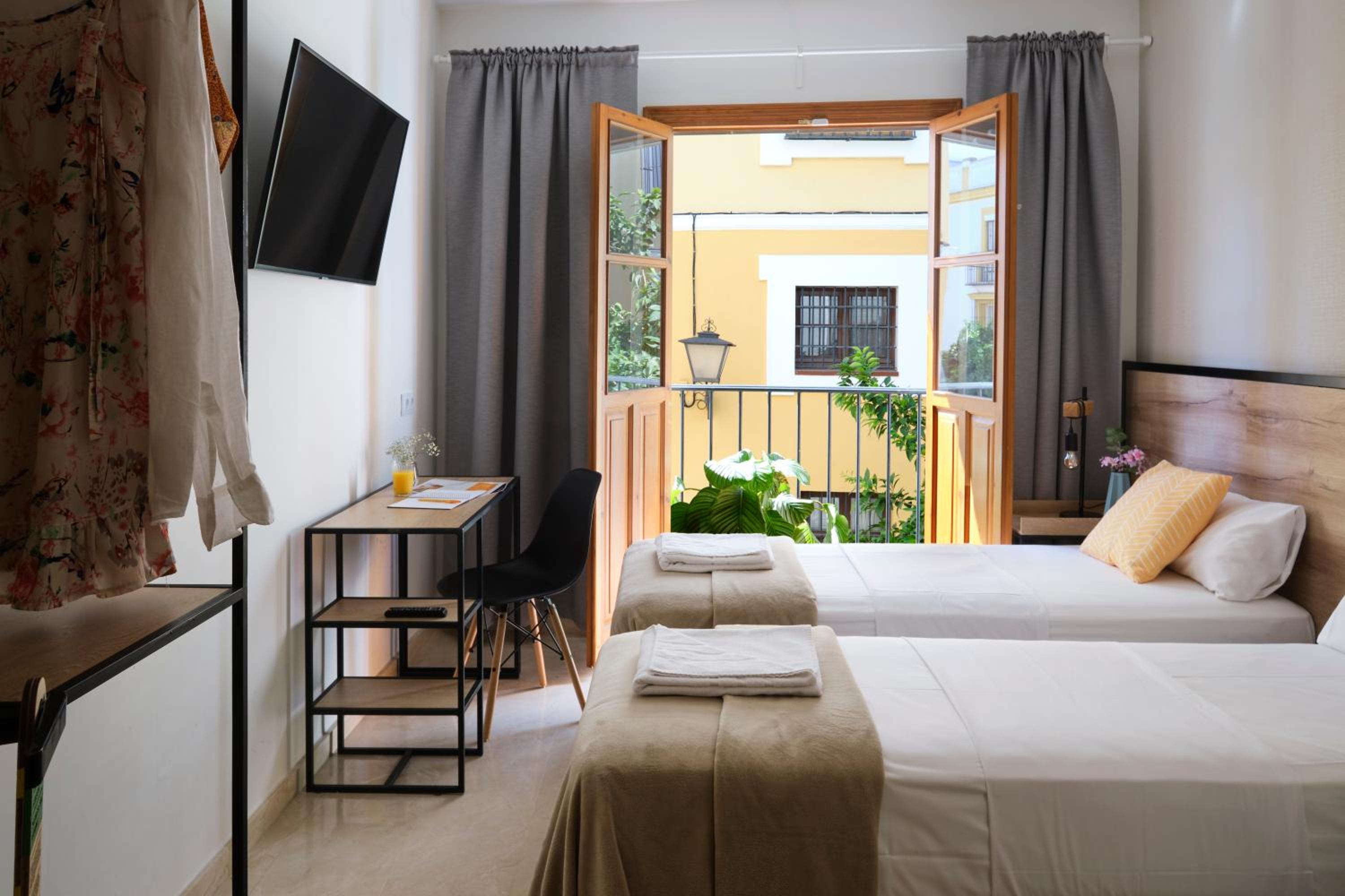Habitación Triple con Balcón