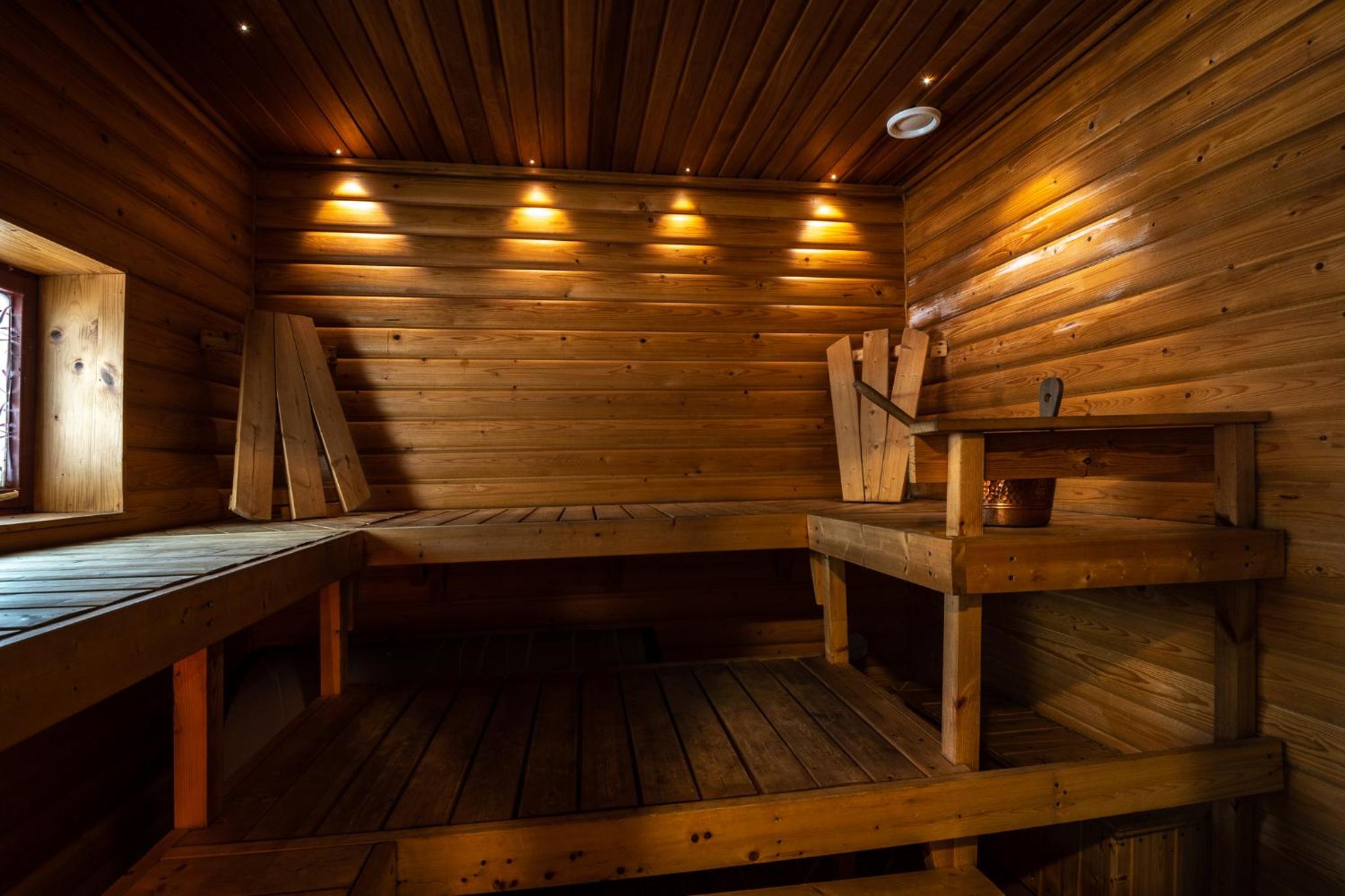 Two-Bedroom Cottage with Sauna - Photo 11