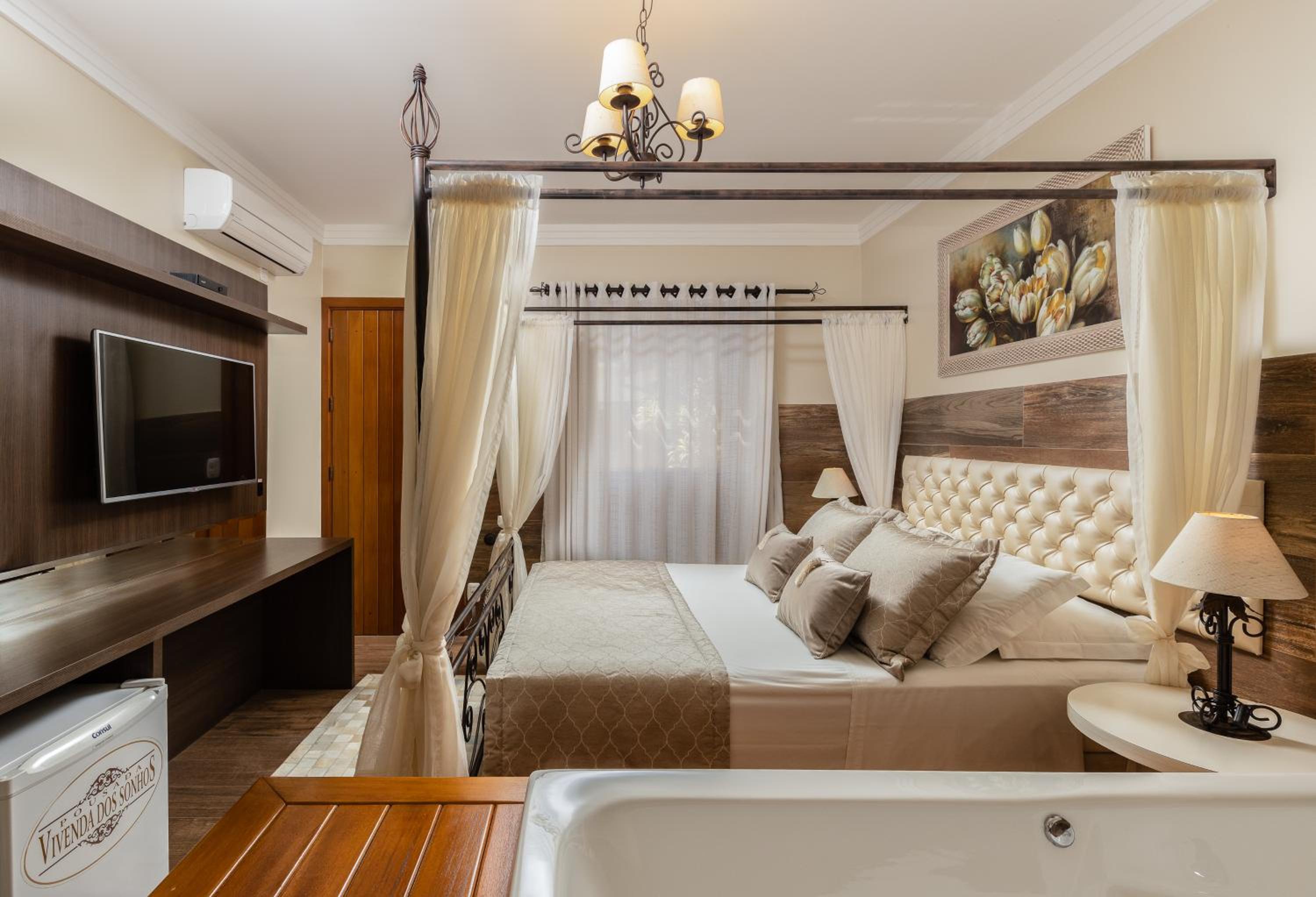 Queen Room with Spa Bath photo 1