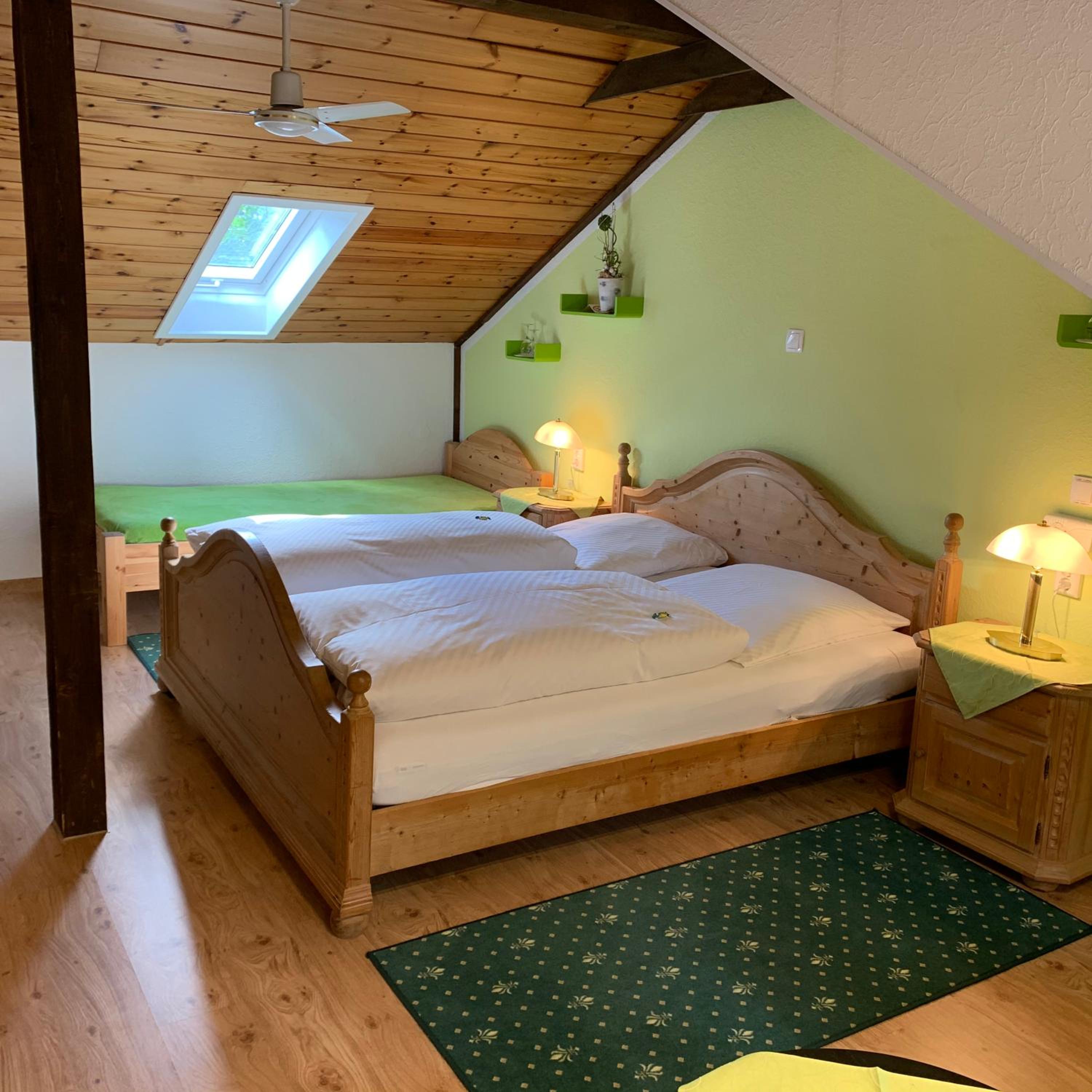 Triple Room with Private Bathroom - Photo 4