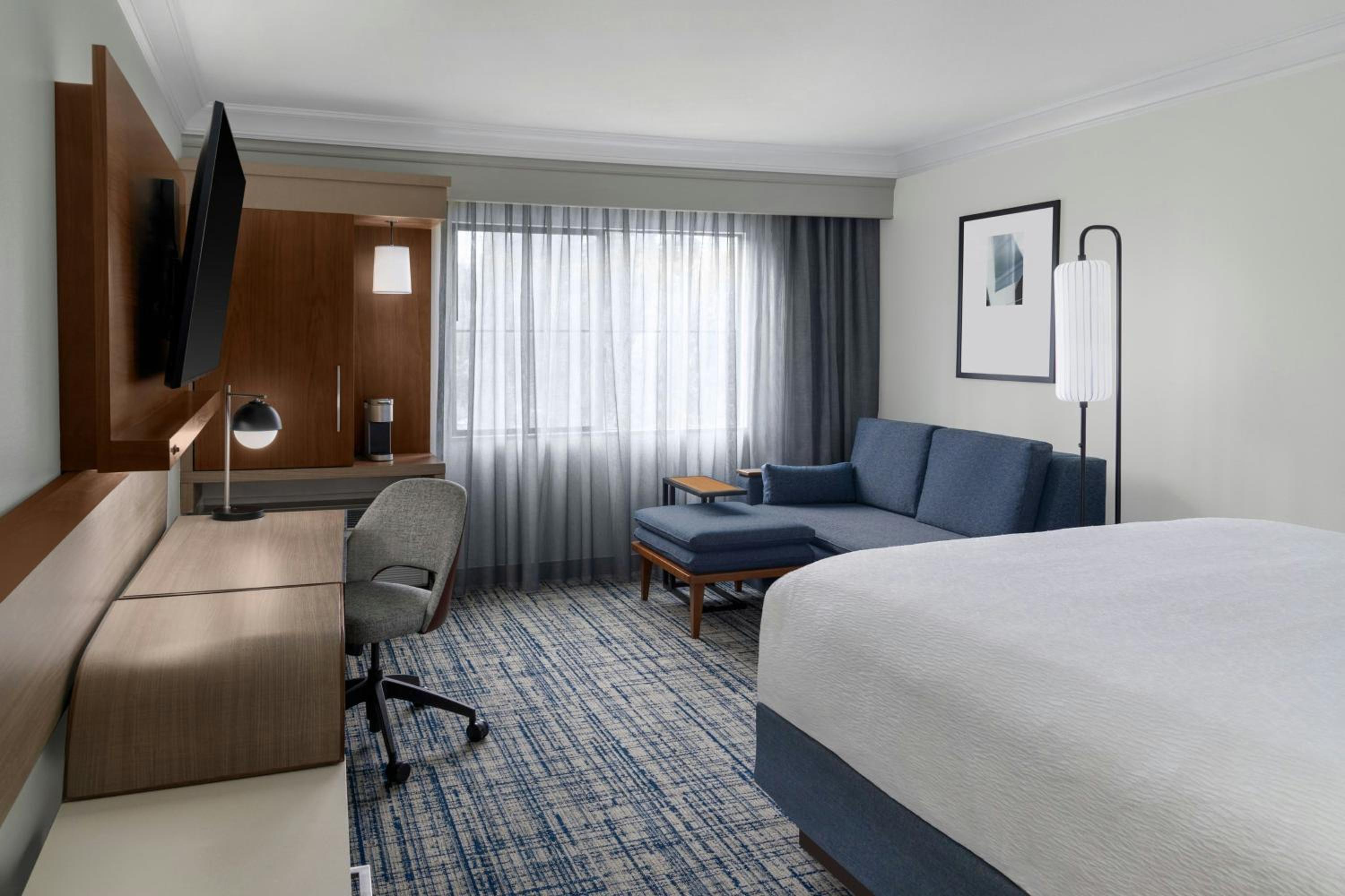 King Room with Sofa Bed