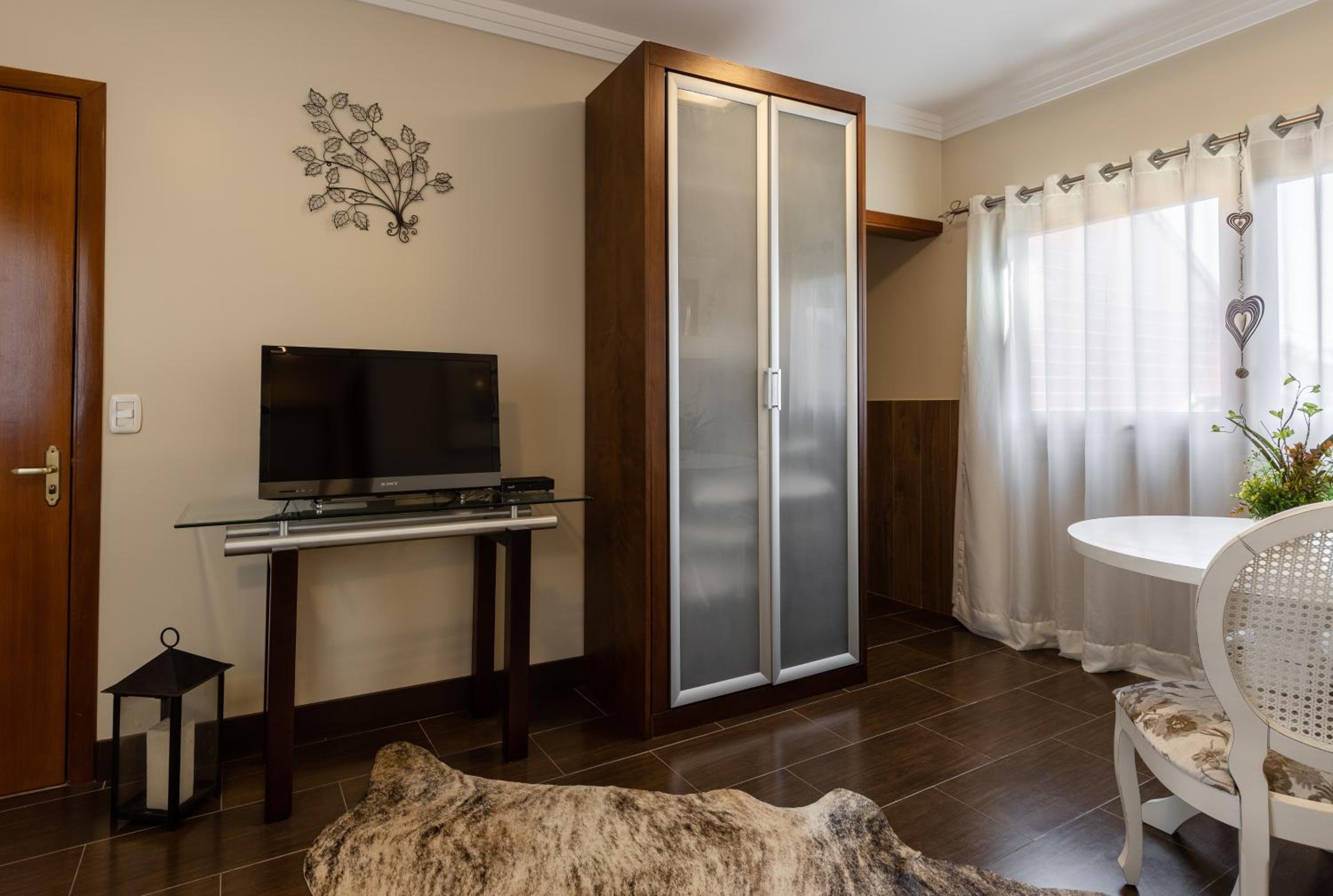King Suite with Spa Bath photo 2