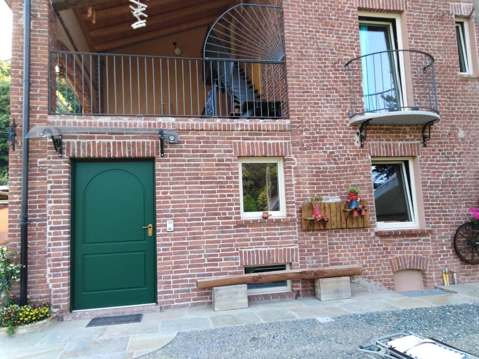 Two-Bedroom House photo 2