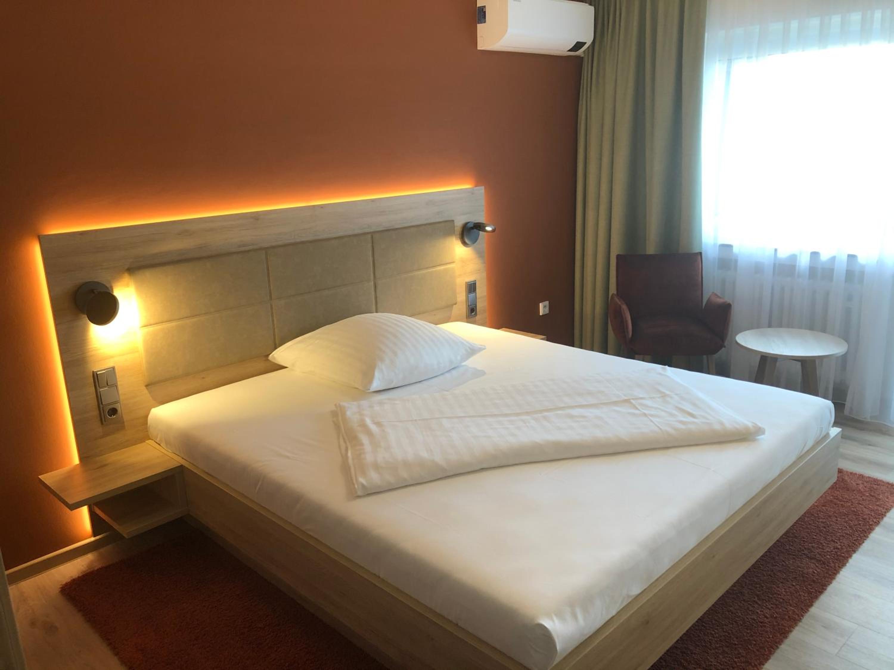 Double Room - Photo 9