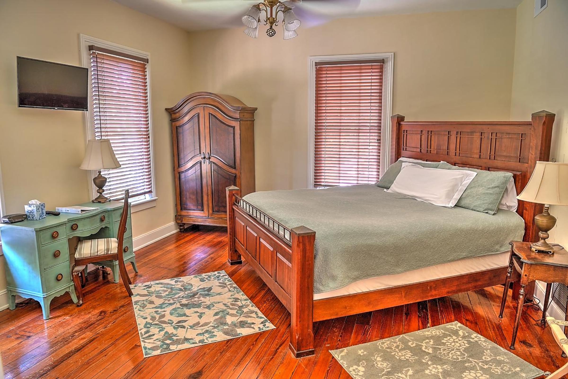 Superior King Room photo 2