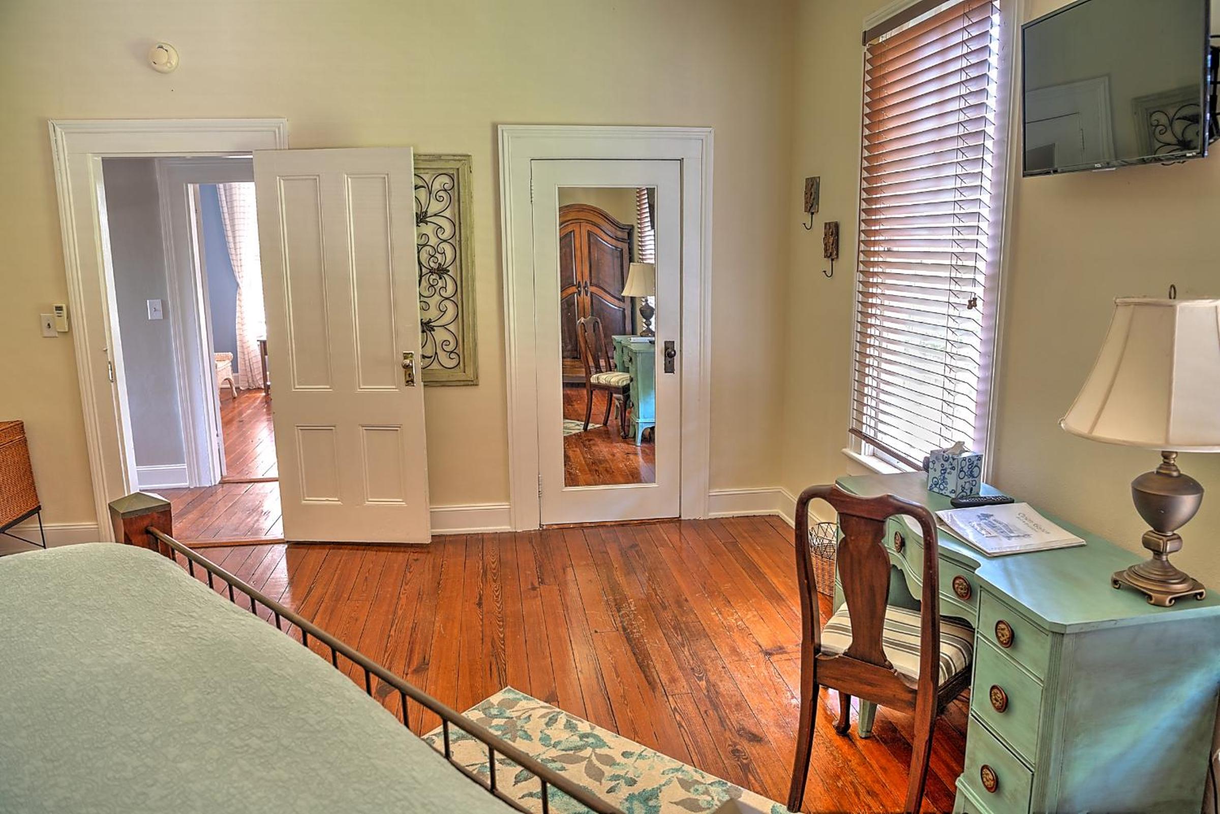 Superior King Room photo 3