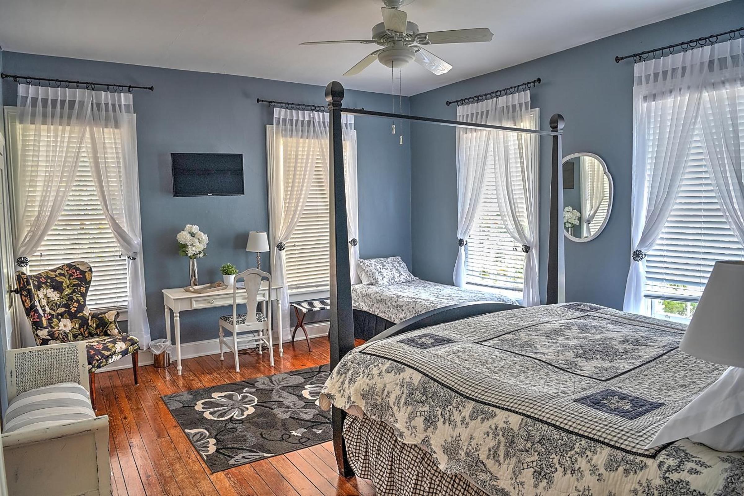 King Room with Garden View