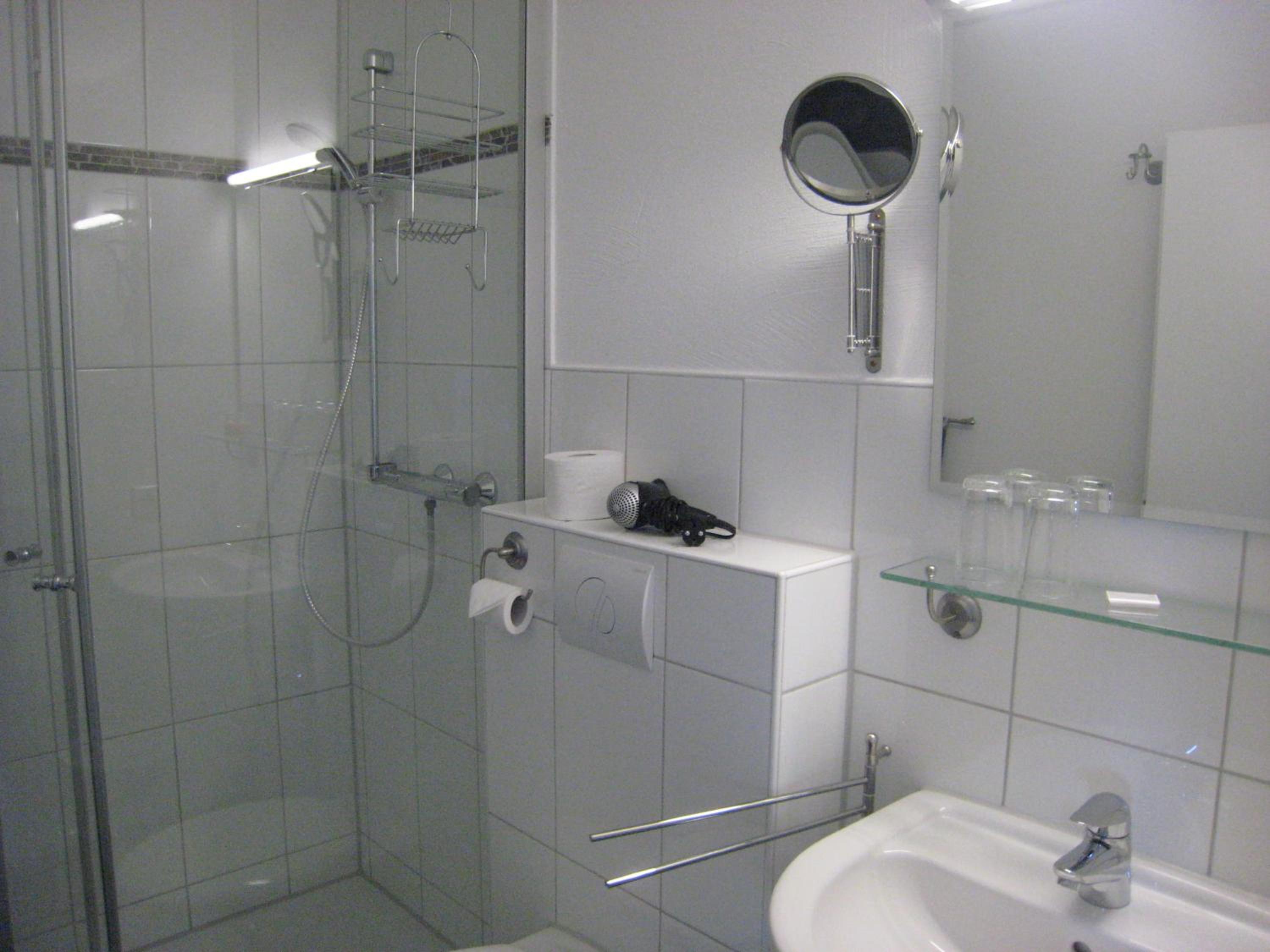 Economy Quadruple Room photo 2