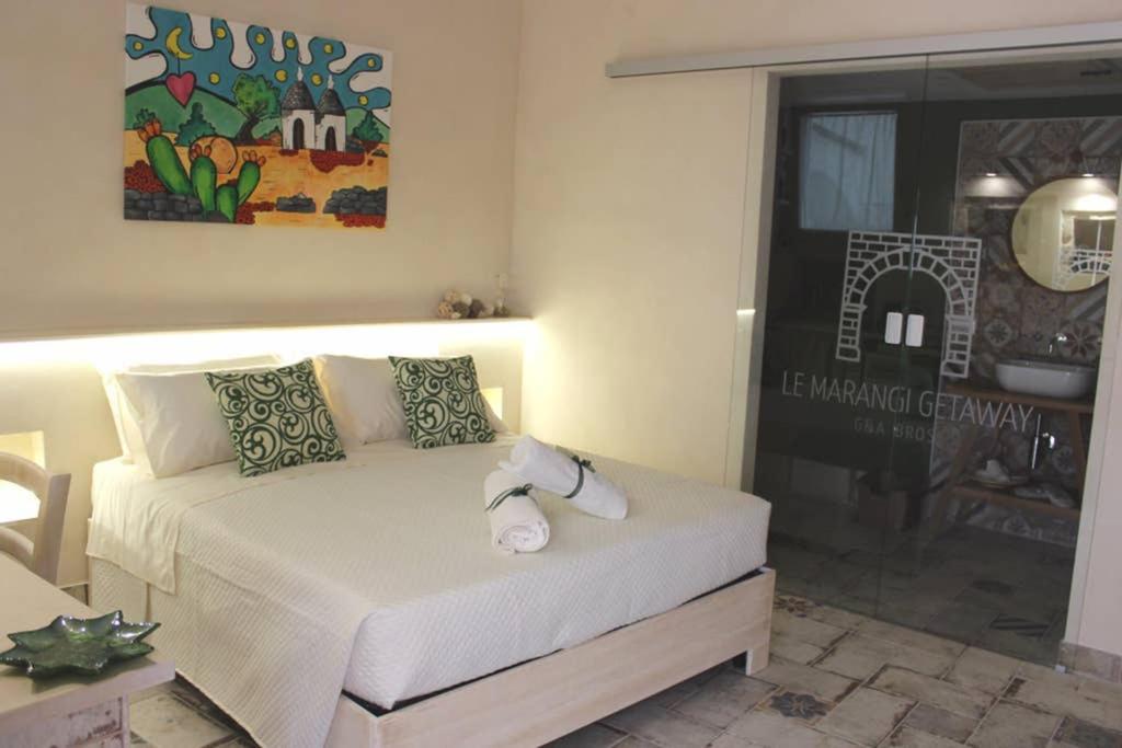 One-Bedroom Apartment - Photo 3