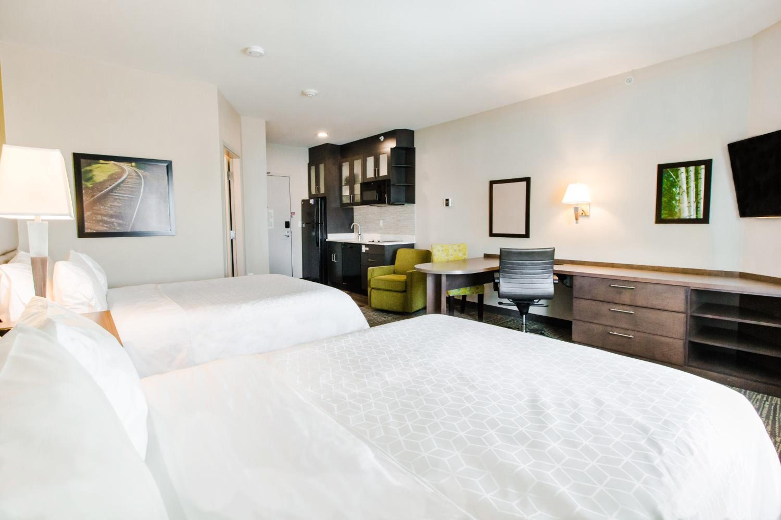 Studio Suite with Two Queen Beds