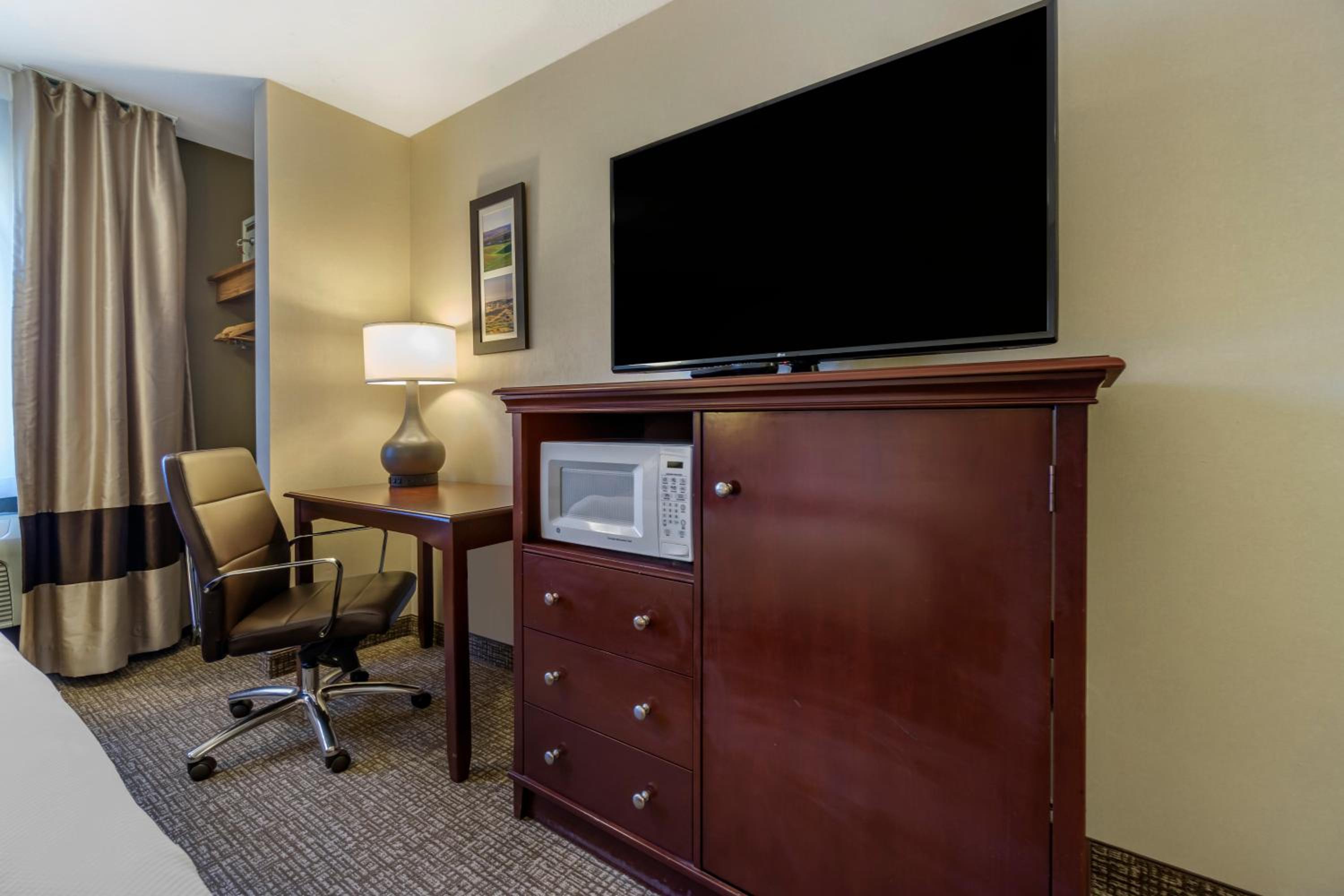 Queen Room - Accessible/Non-Smoking - Photo 1