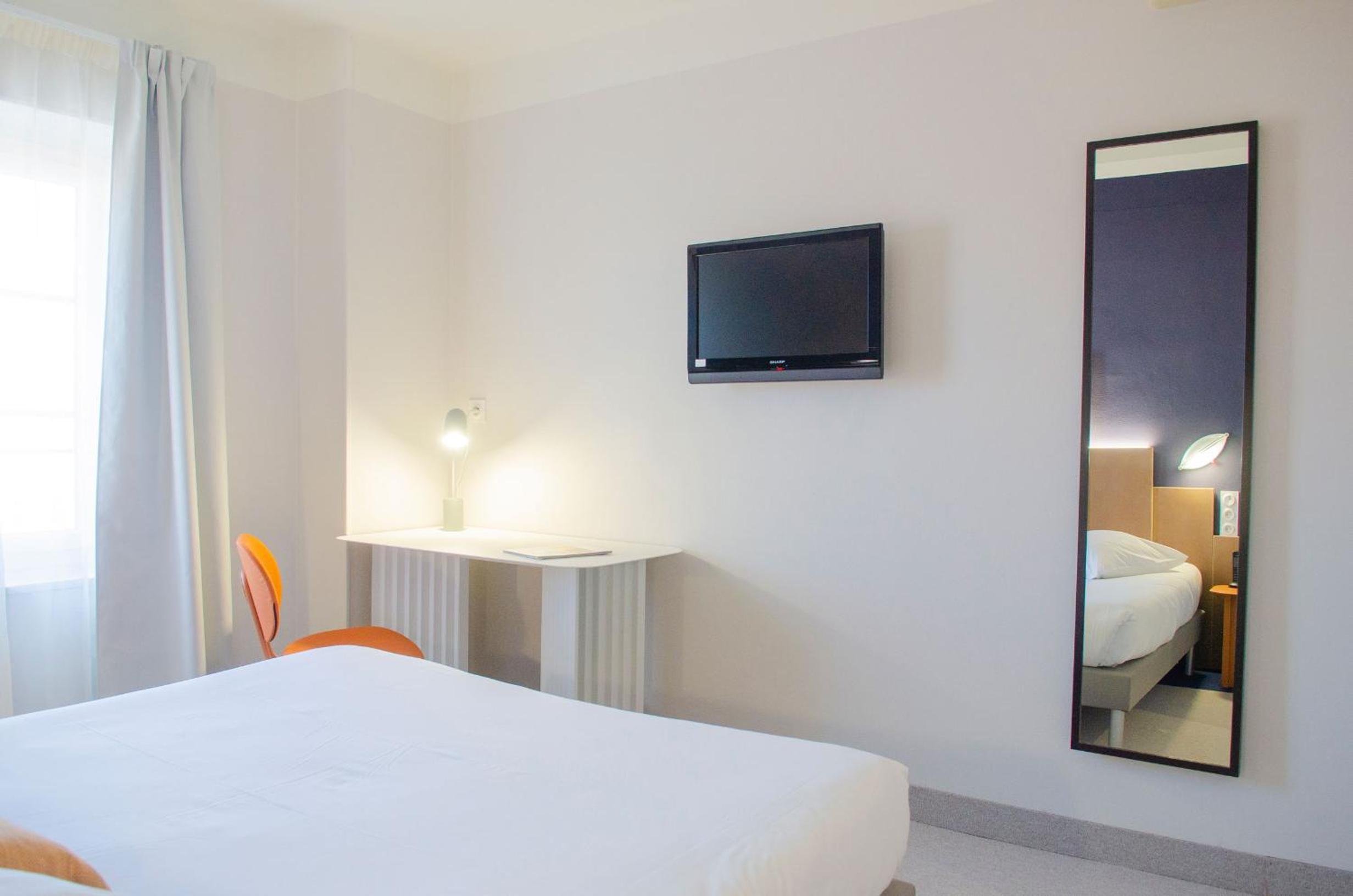 Double Room - Photo 2