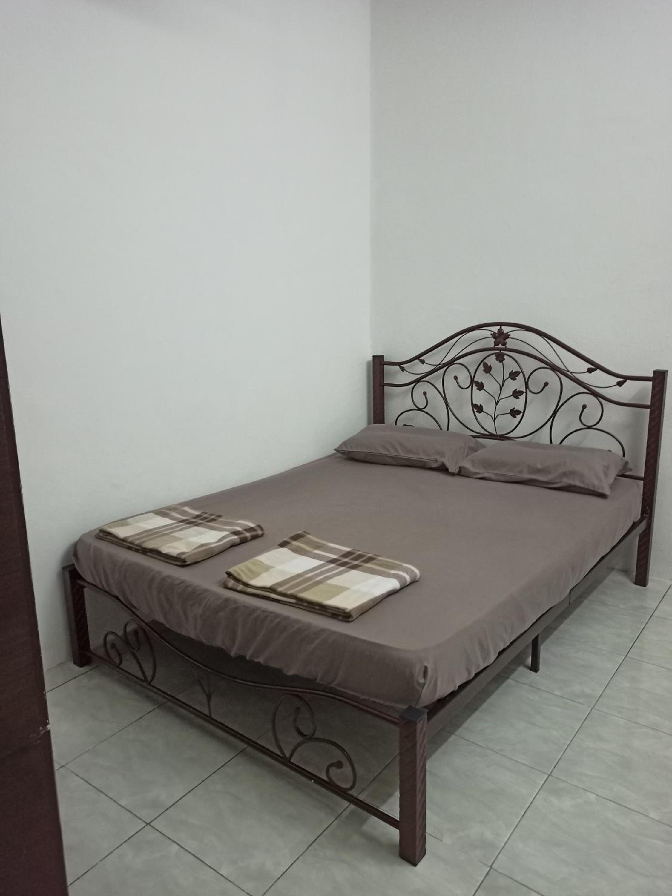 Three-Bedroom House photo 3