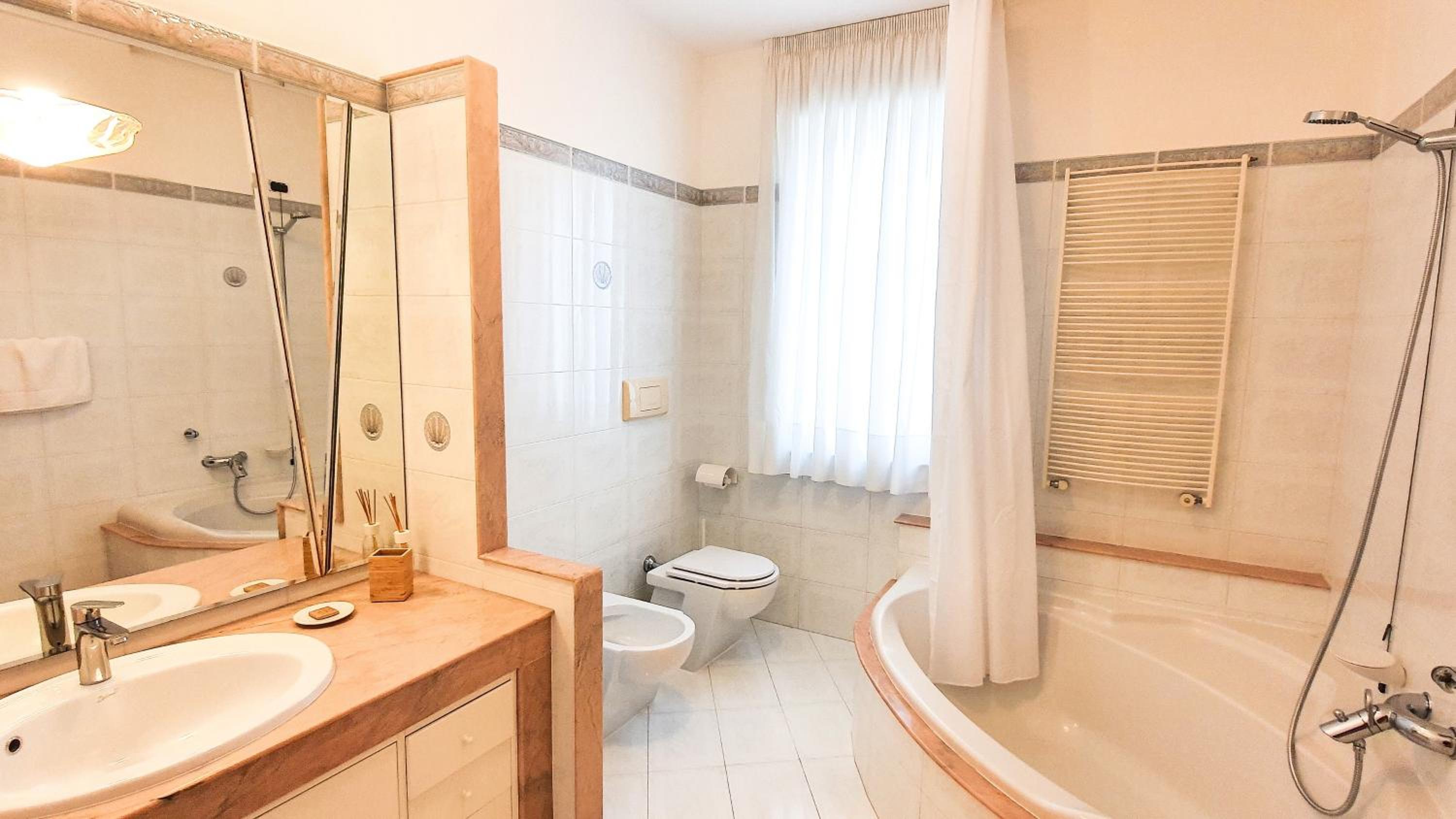 Triple Room with Private Bathroom photo 3