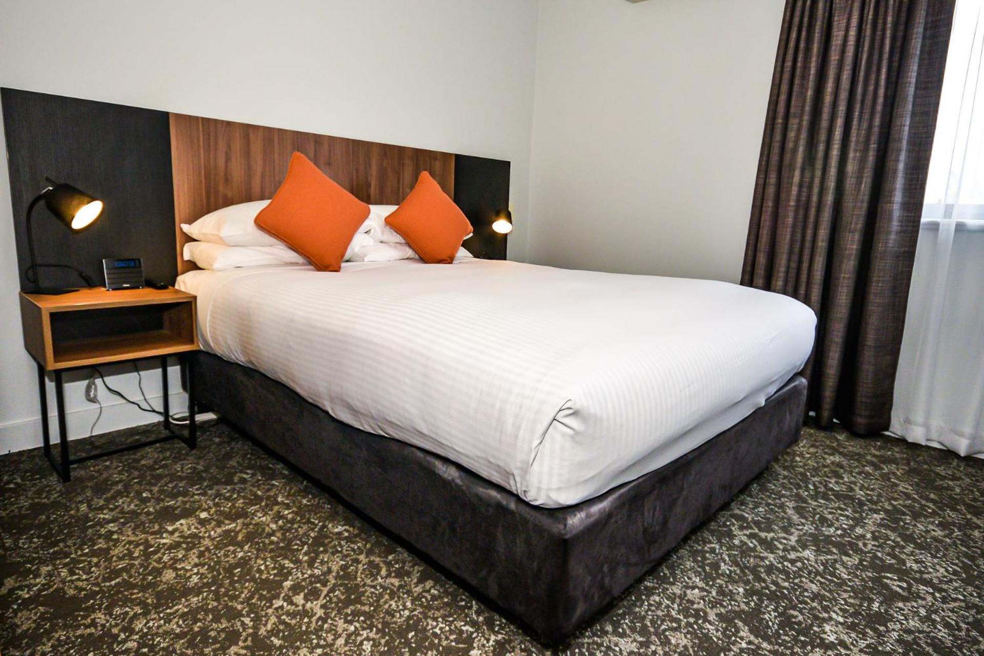 Two-Bedroom Apartment - Photo 2
