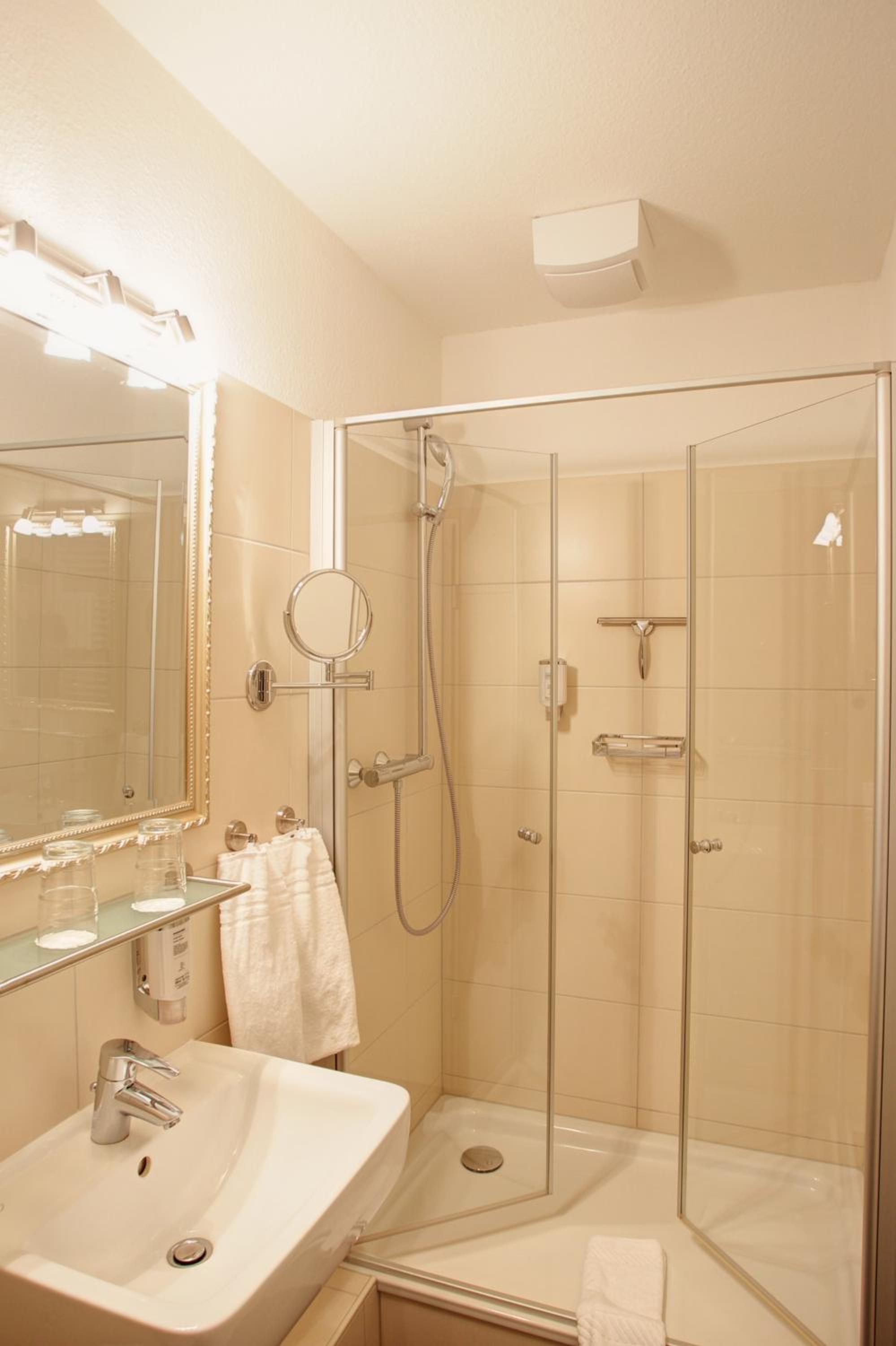 Komfort Doppelzimmer mit Balkon o. Terrasse photo 2