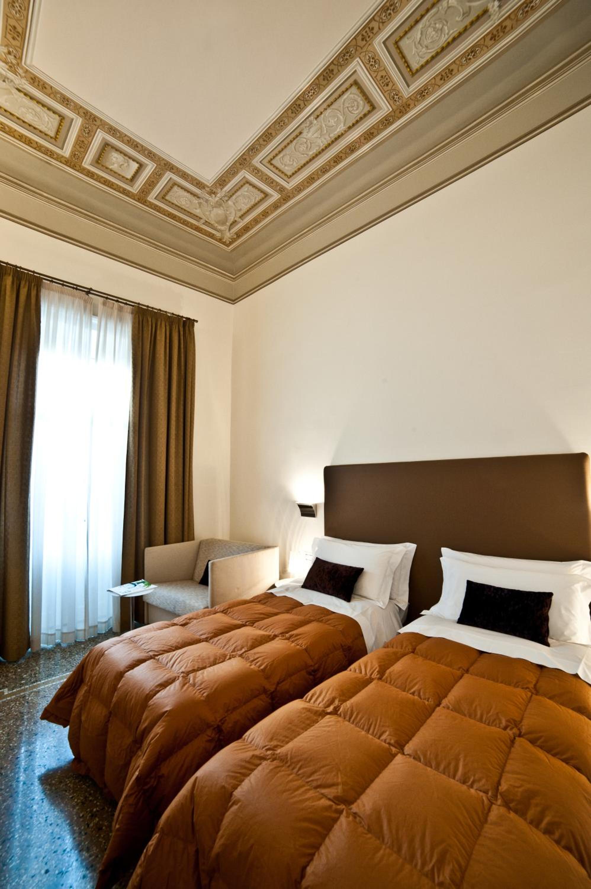 Triple Room - Photo 29