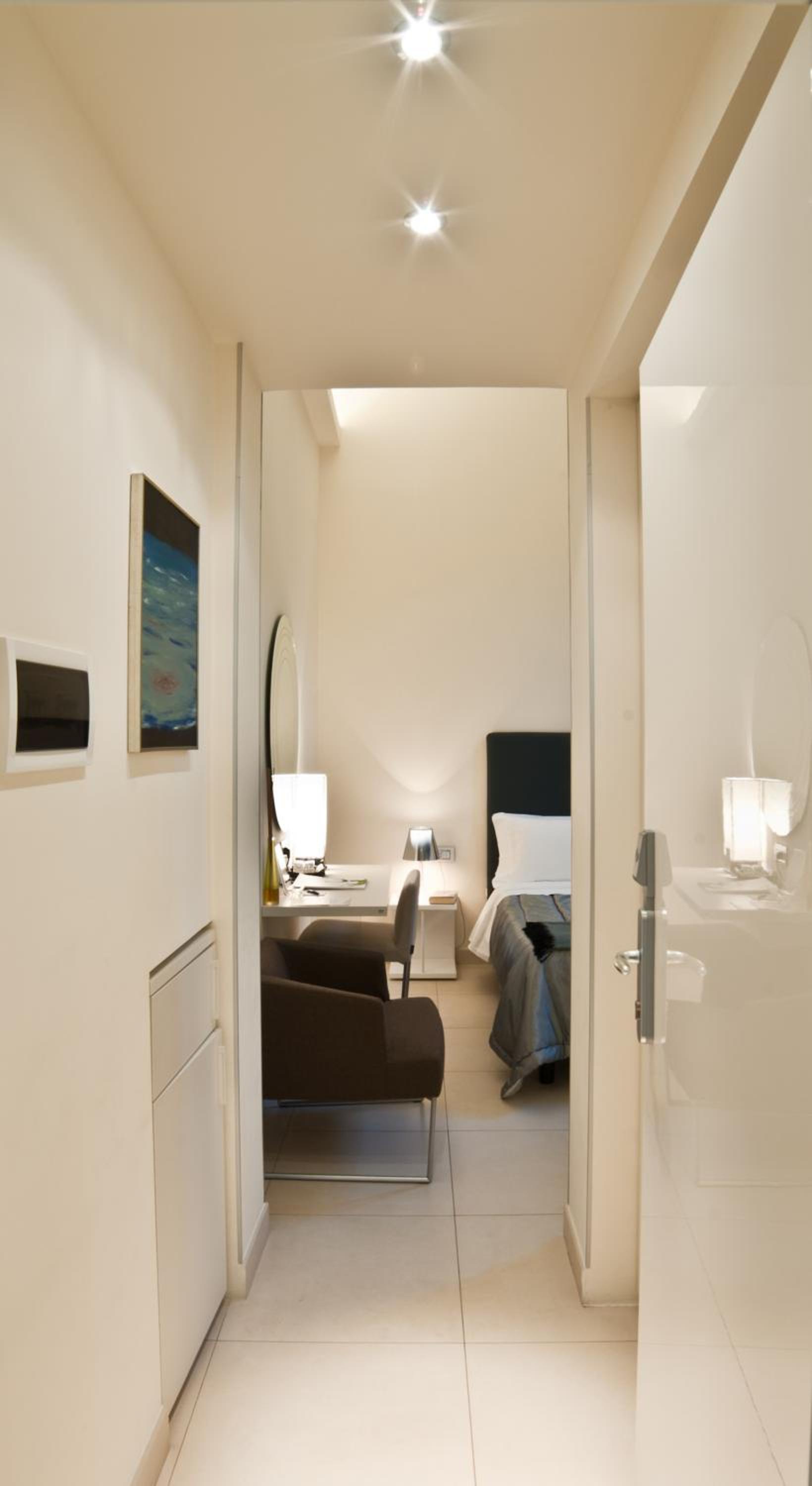 Deluxe Double or Twin Room - Photo 14