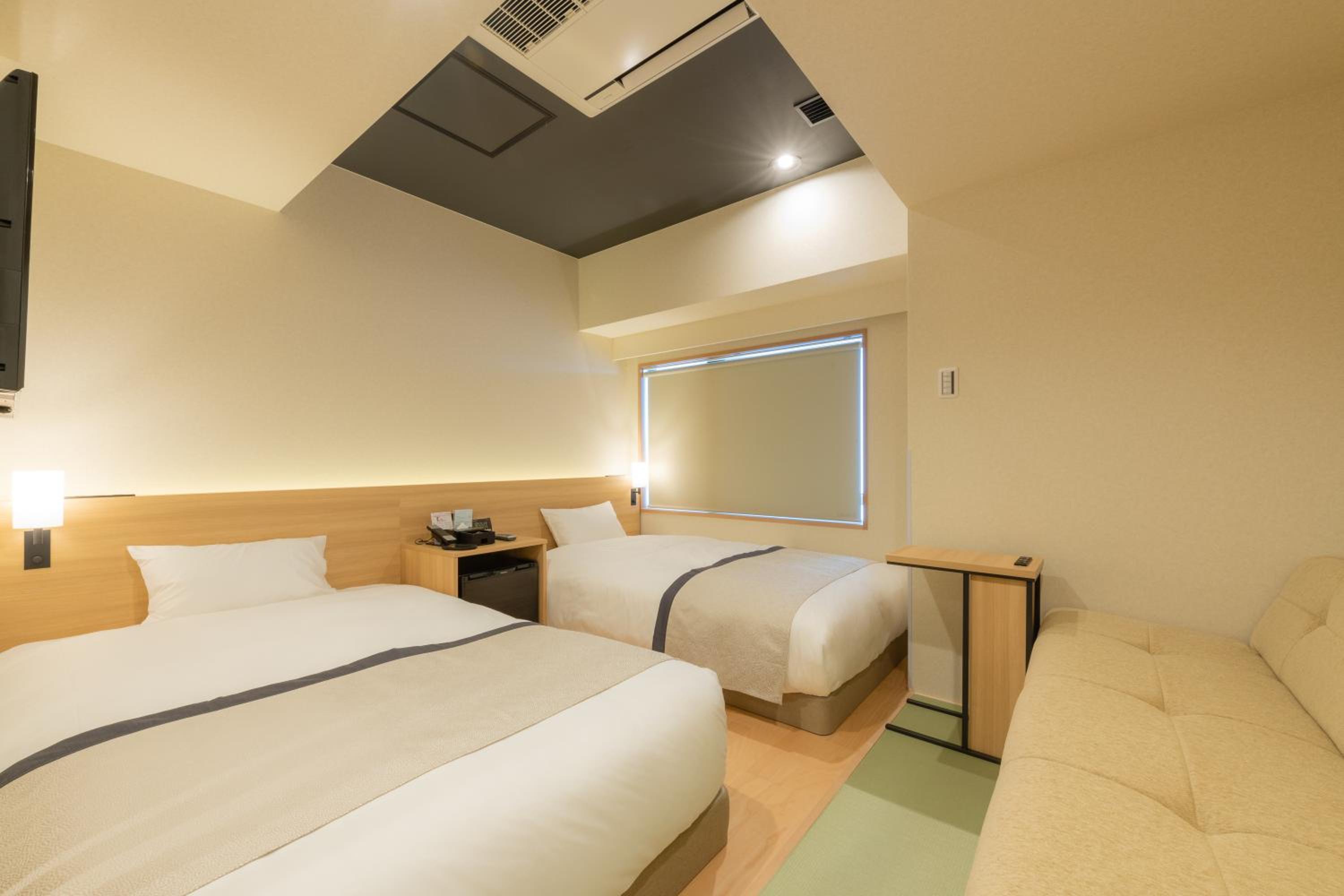 Japanese Modern Twin Room with Private Bath