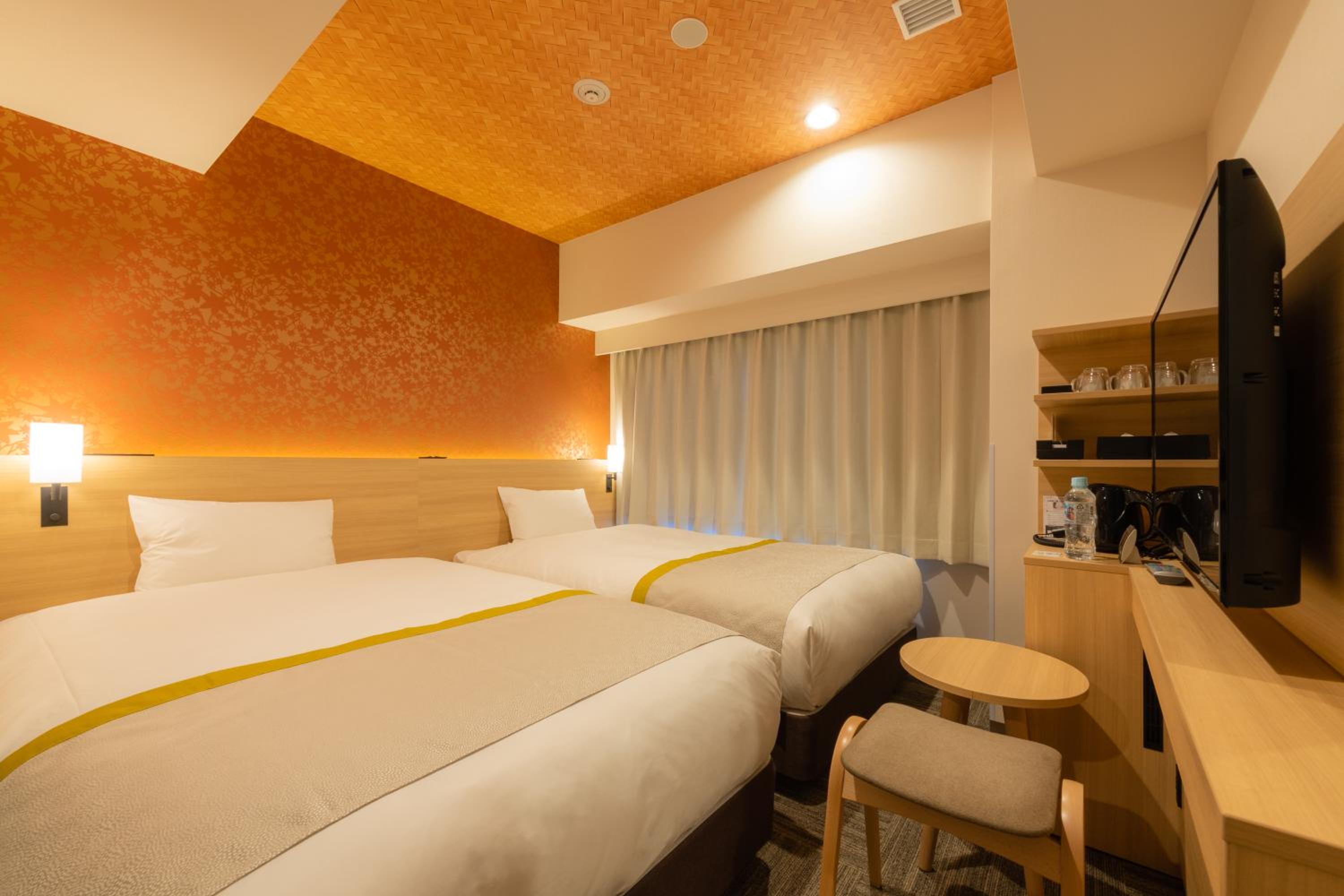 Standard Twin Room photo 2