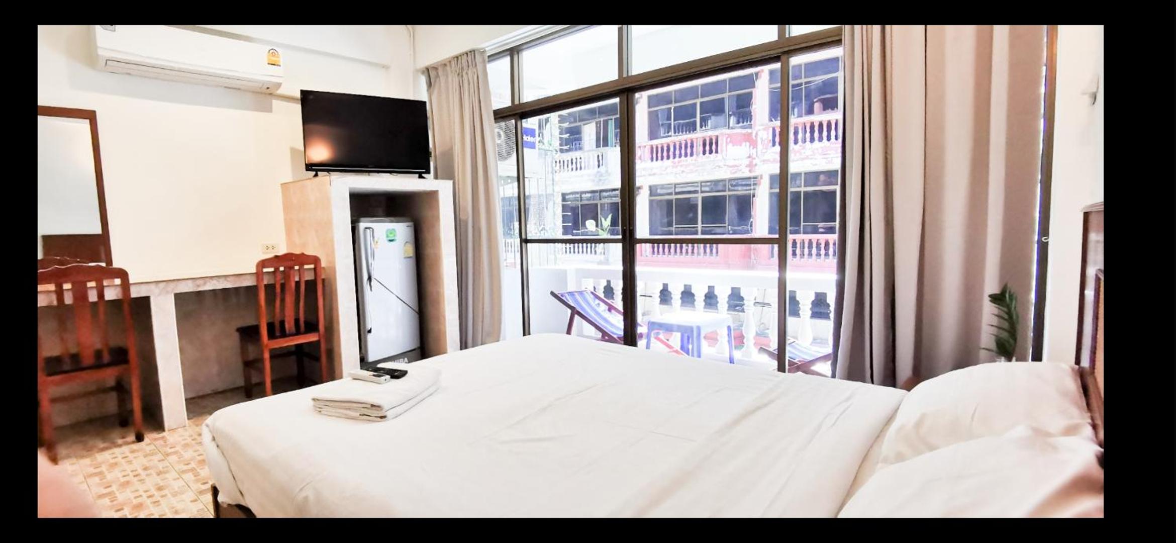 Double Room with Balcony - Photo 25
