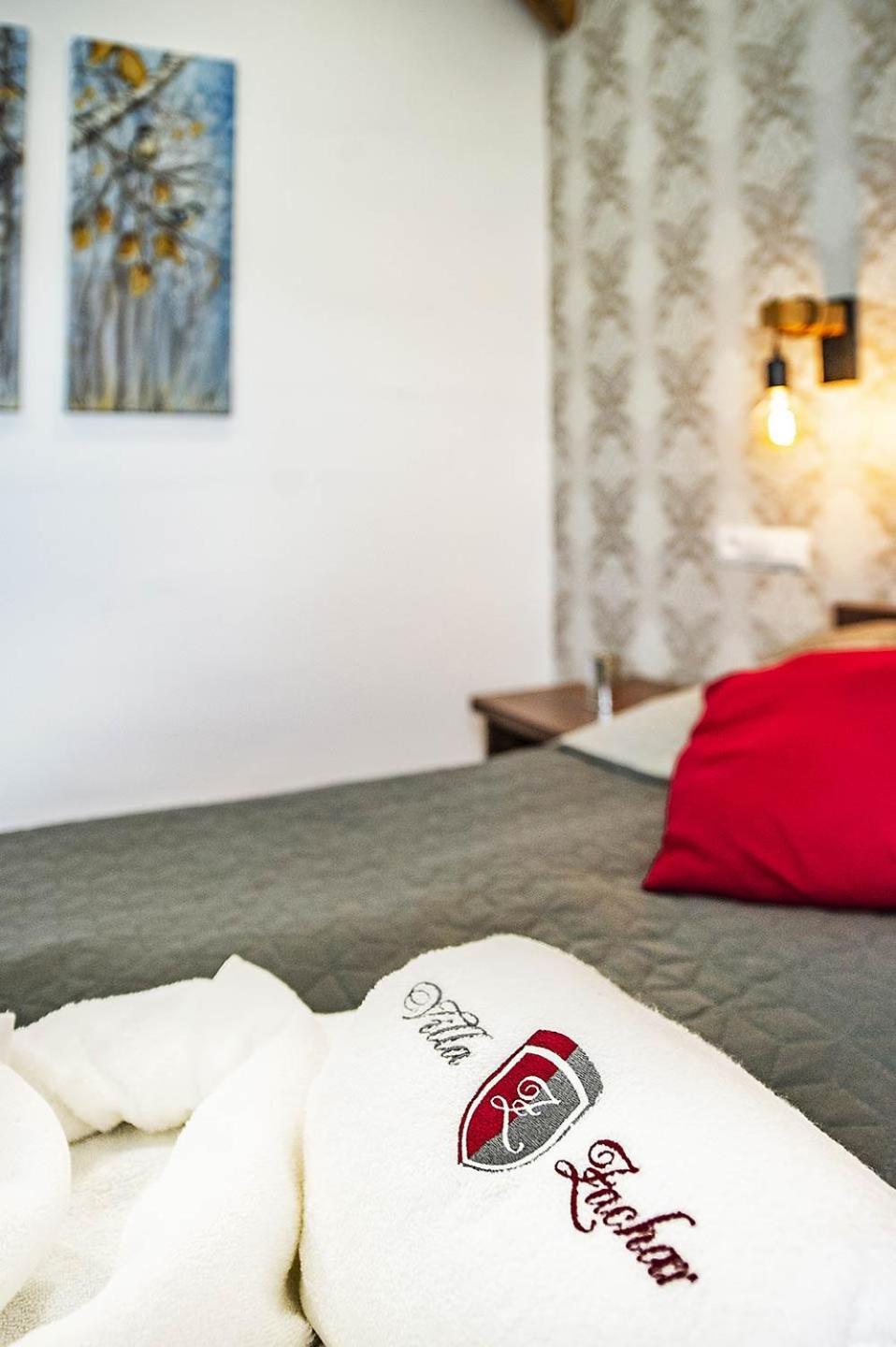 Double Room with Private Bathroom - Photo 4